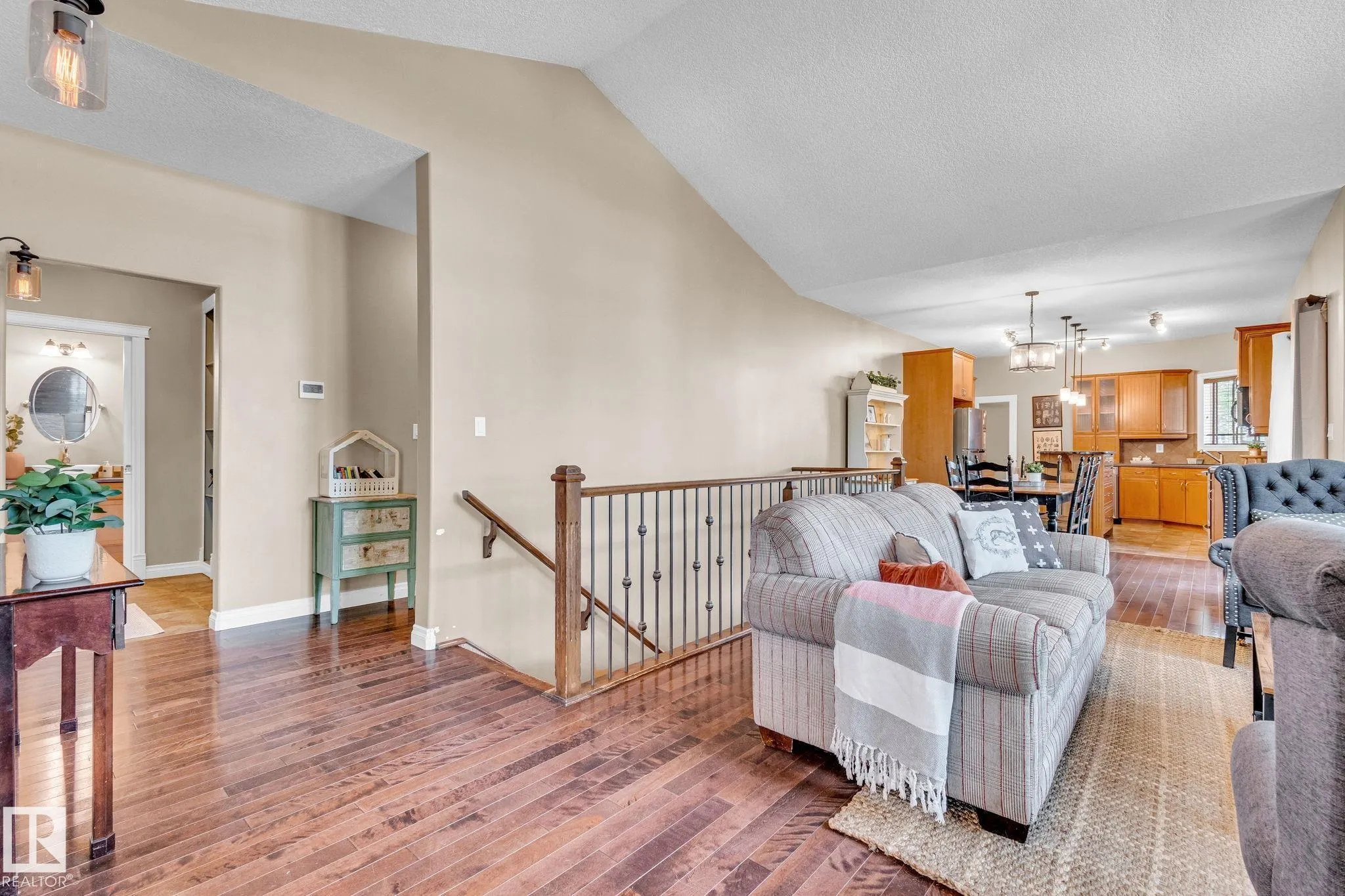 5101 CHATEAU Court