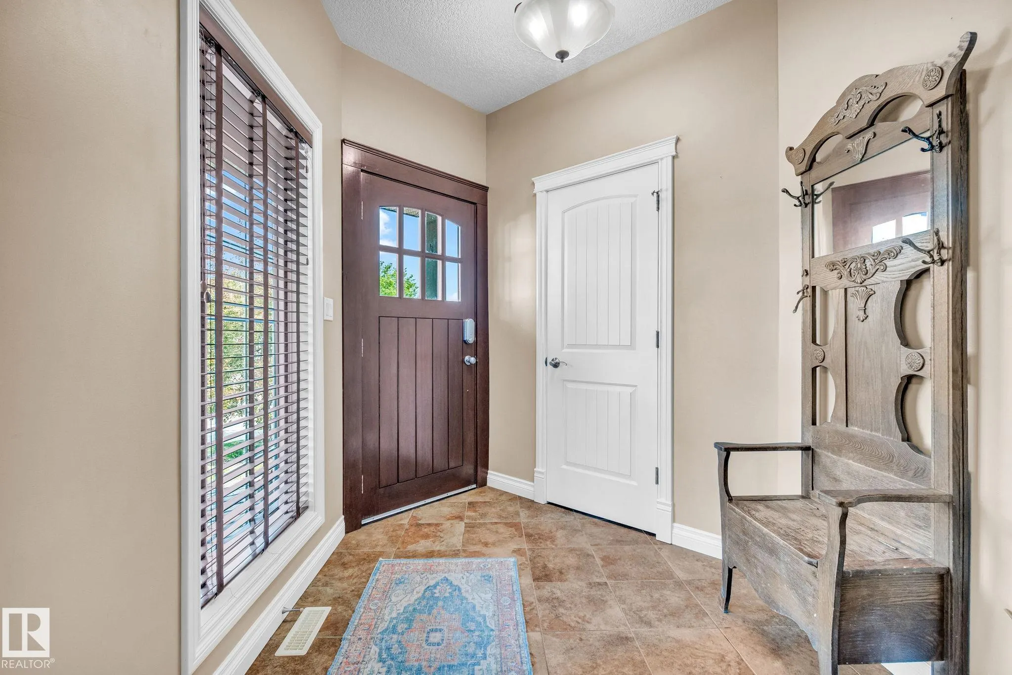 5101 CHATEAU Court