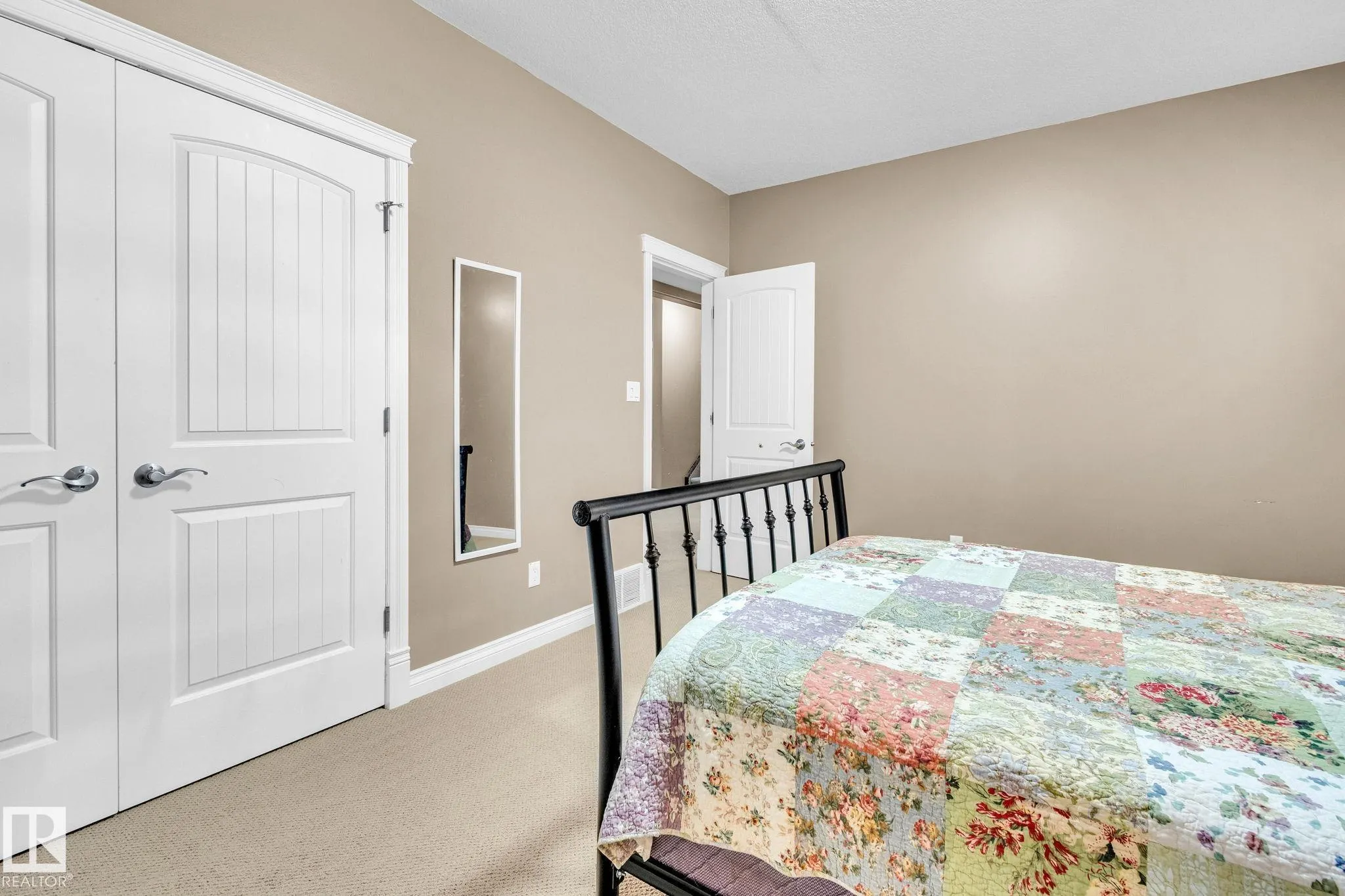 5101 CHATEAU Court