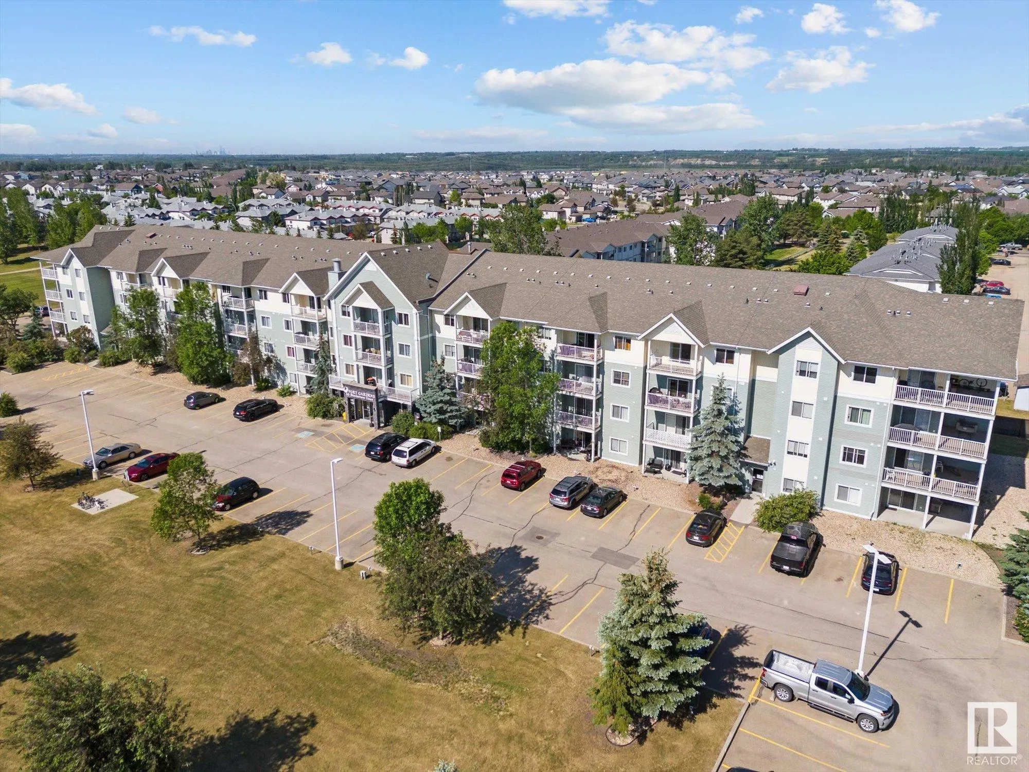 50 WOODSMERE