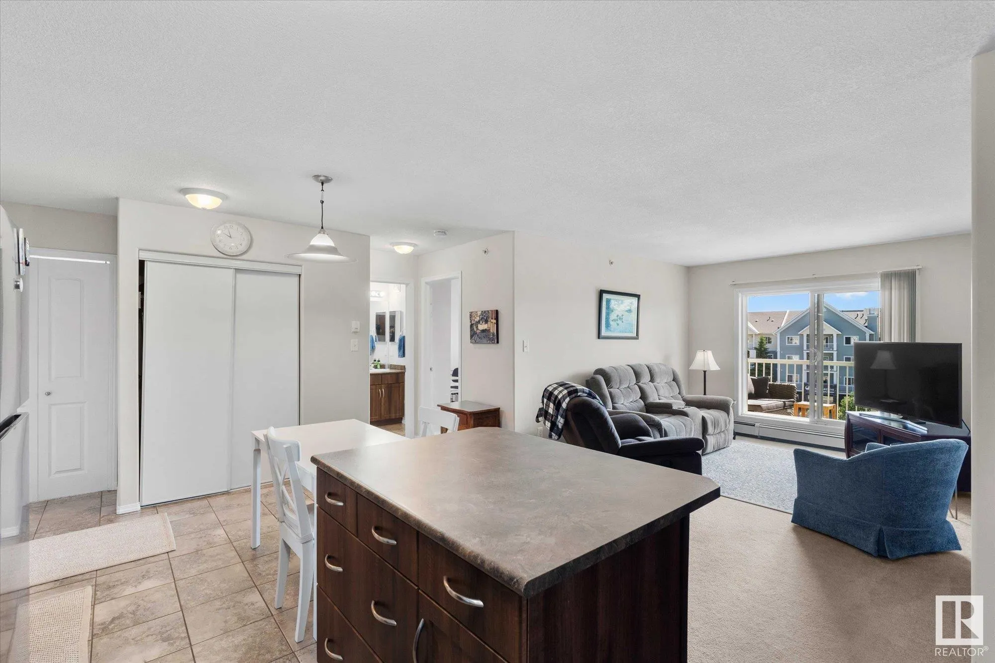 50 WOODSMERE