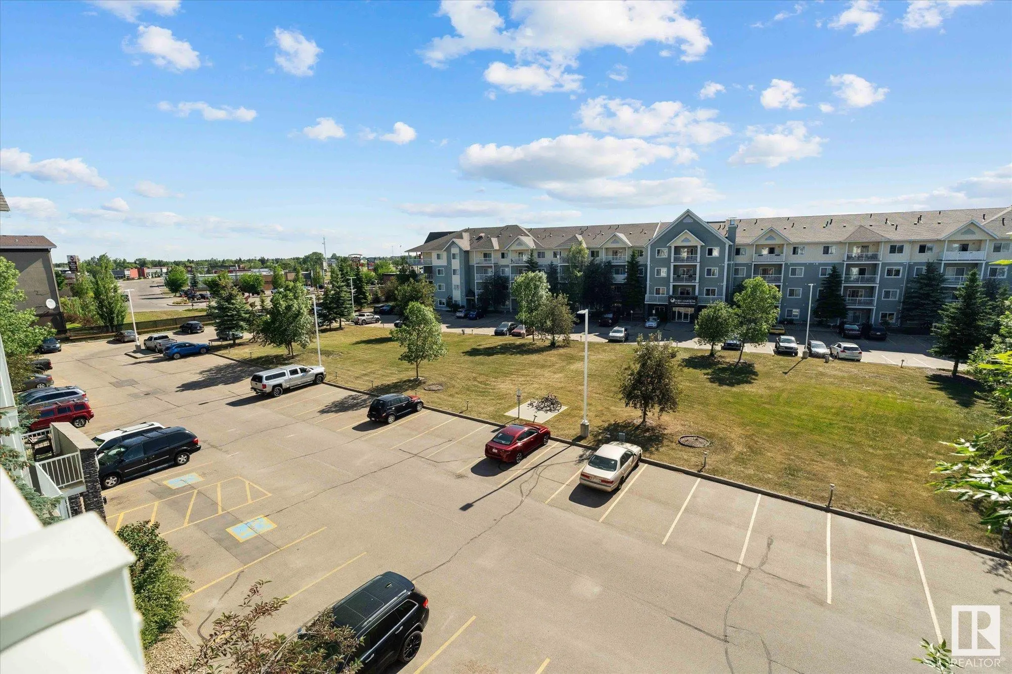 50 WOODSMERE