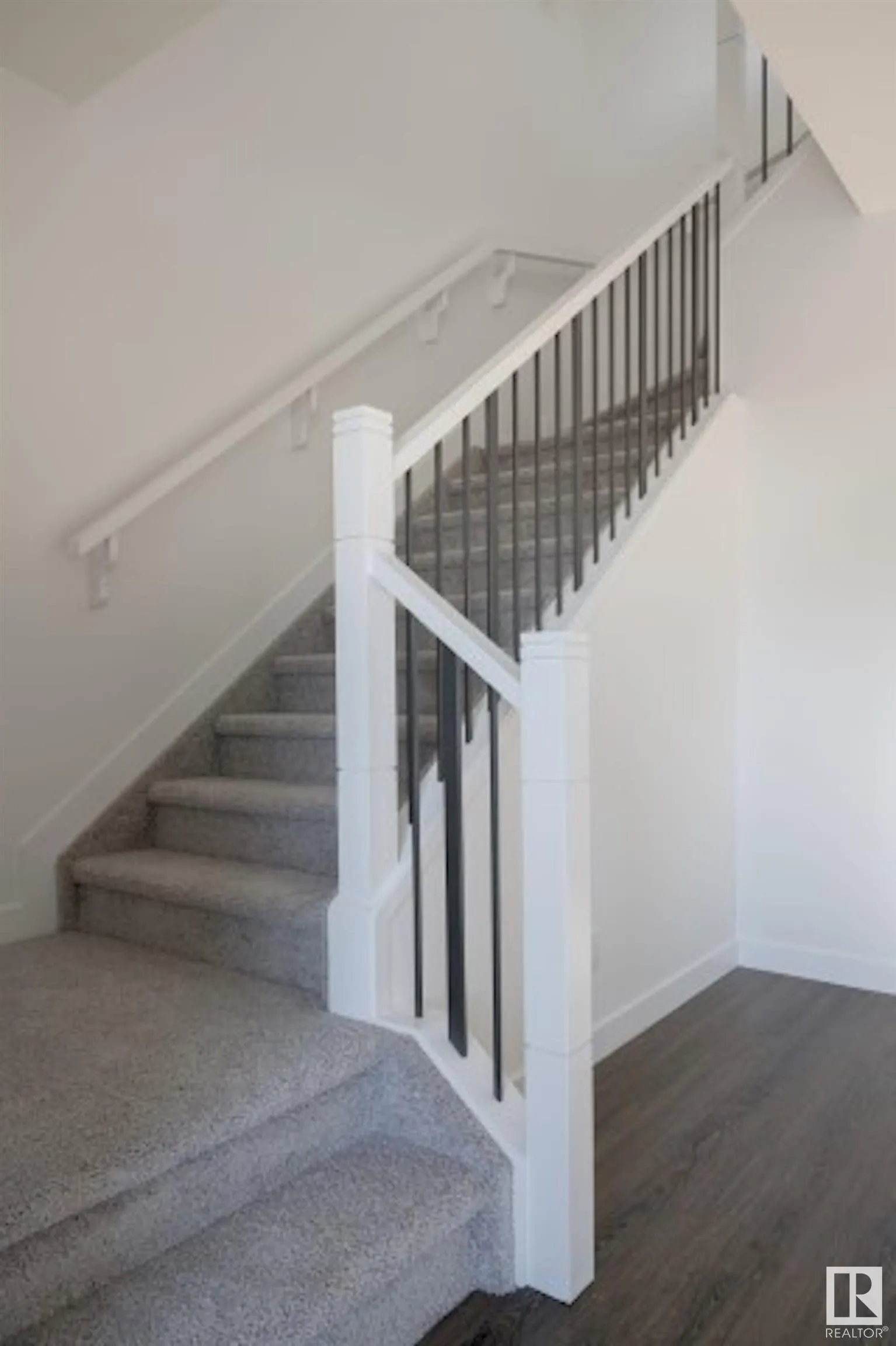 3957 WREN Loop
