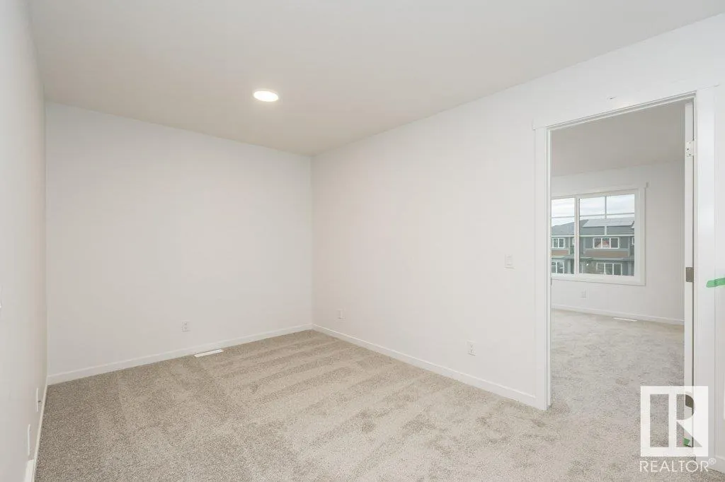 3957 WREN Loop