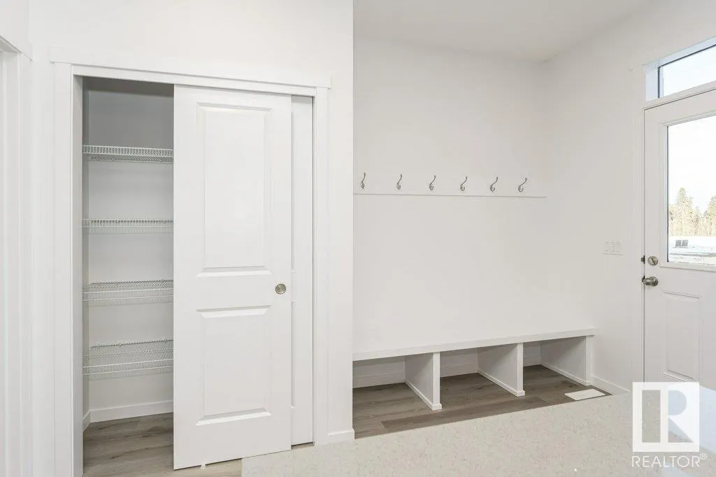 3957 WREN Loop