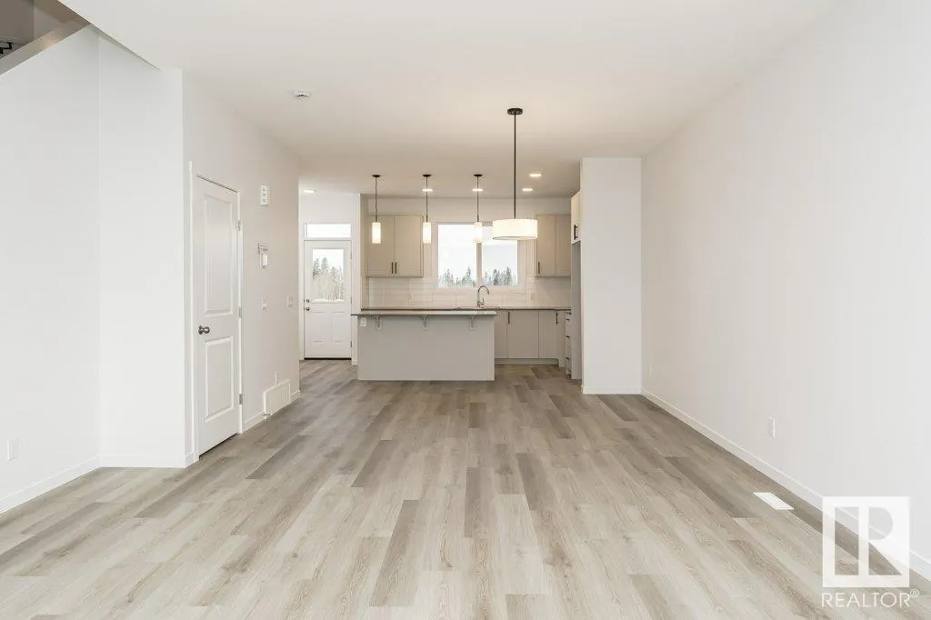 3957 WREN Loop