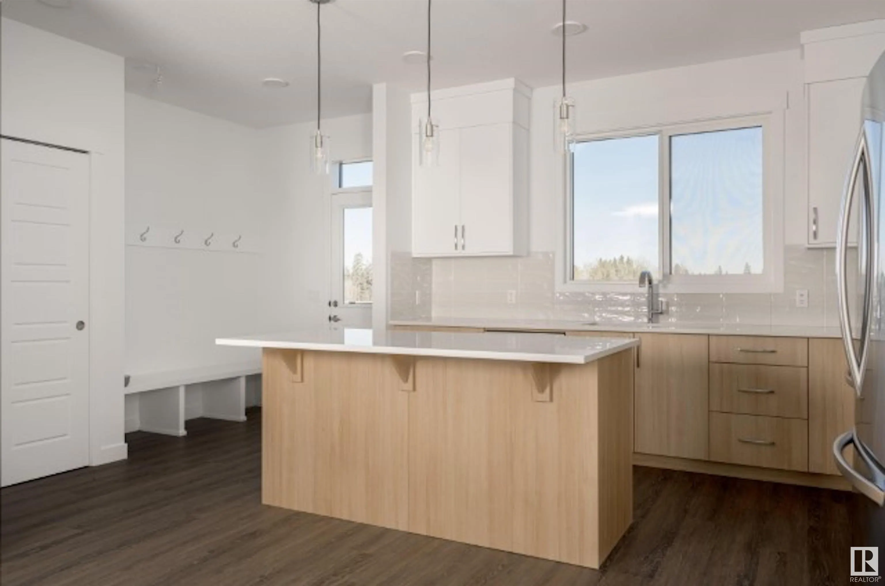 3957 WREN Loop
