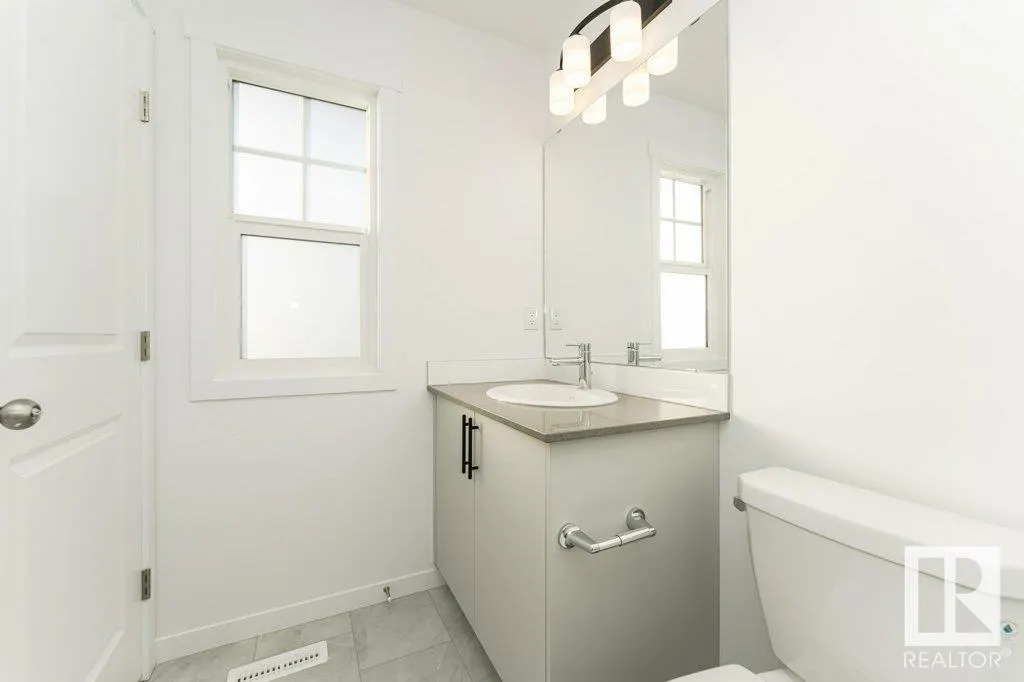 3957 WREN Loop