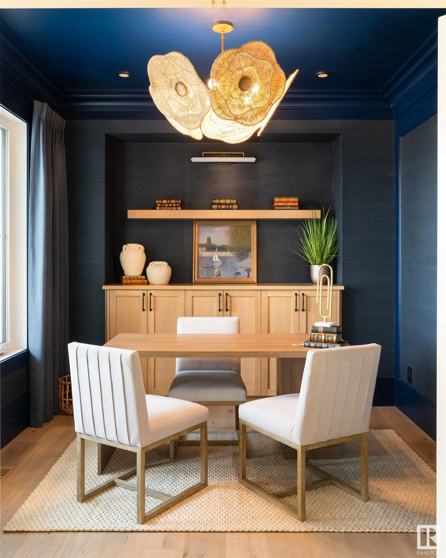 8 JARDIN Place