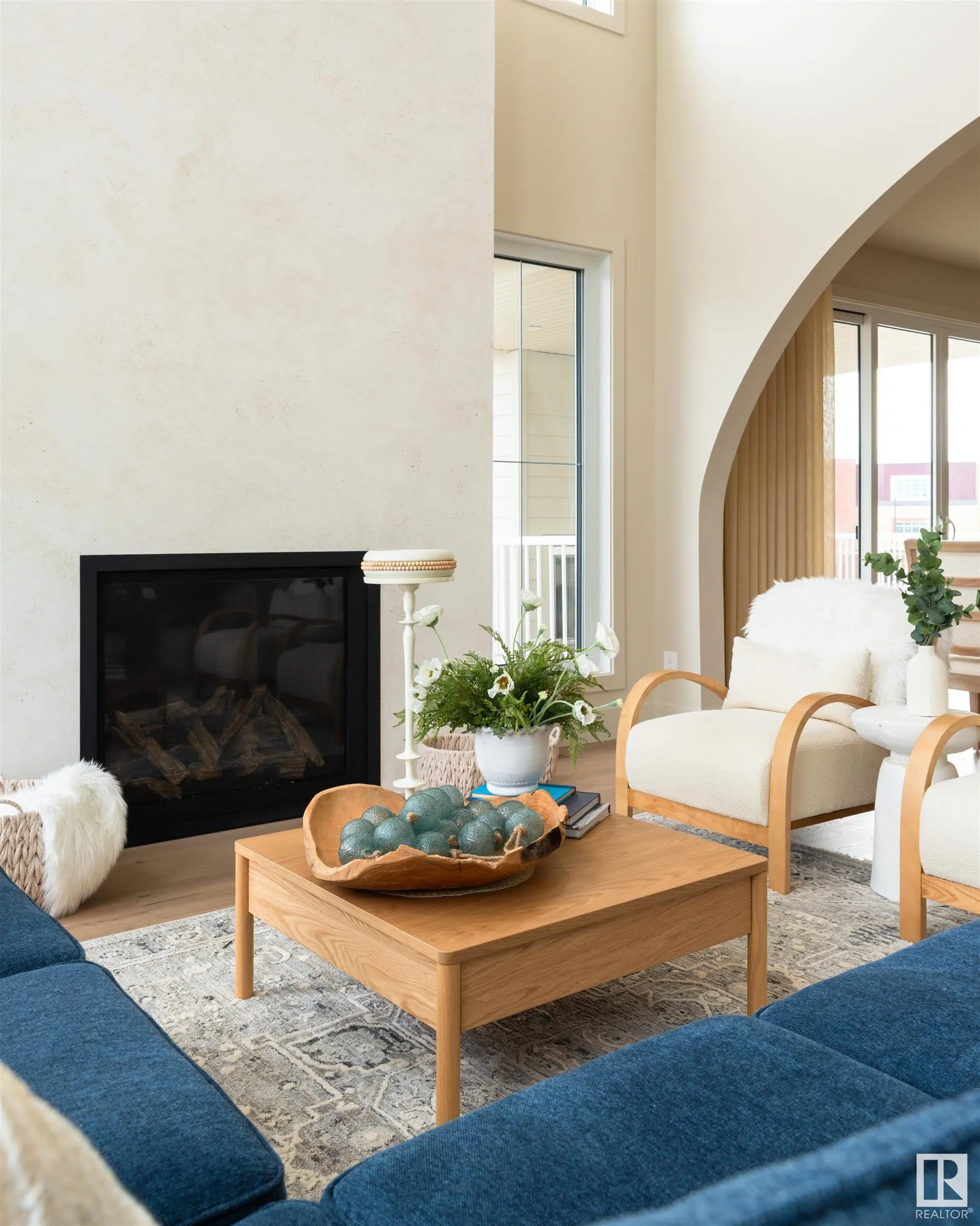 8 JARDIN Place