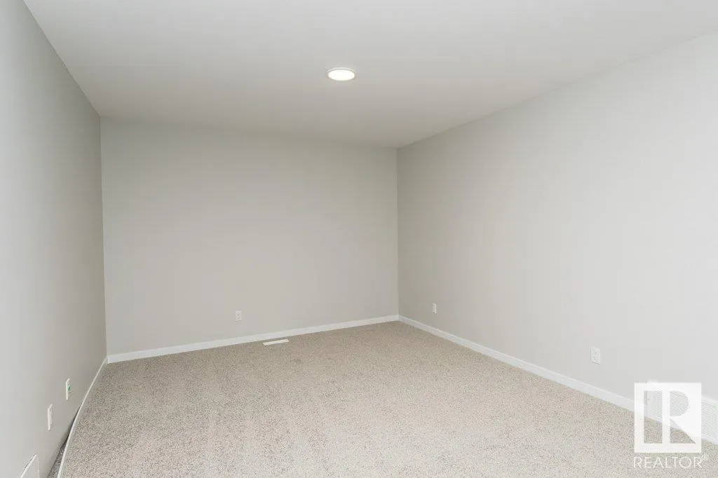 3945 WREN Loop
