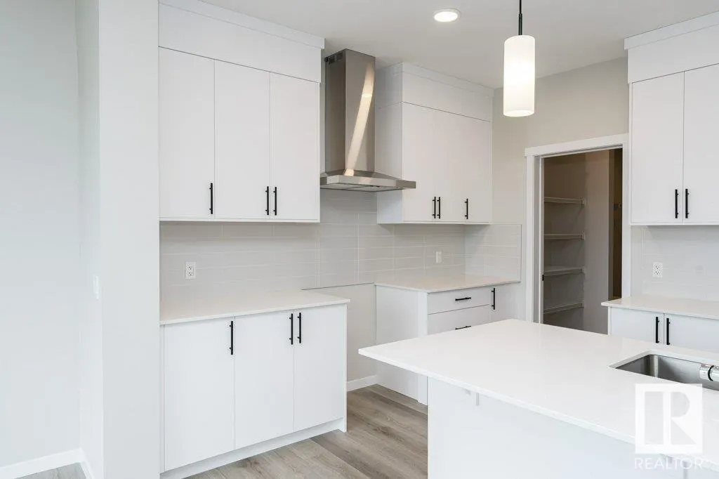 3945 WREN Loop