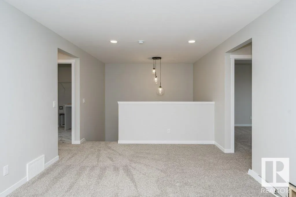3945 WREN Loop