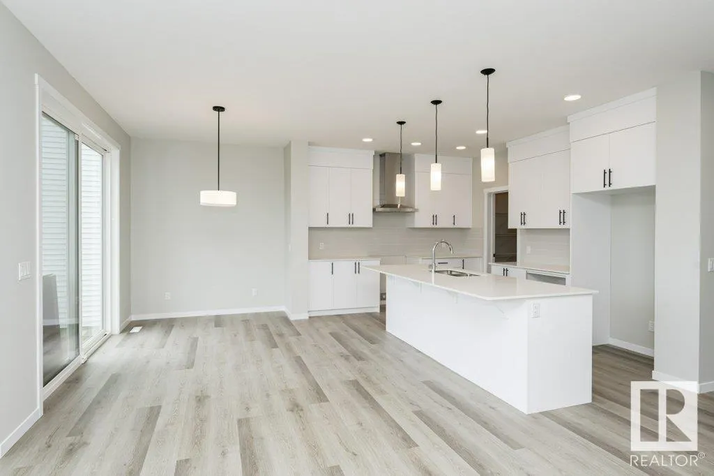 3945 WREN Loop