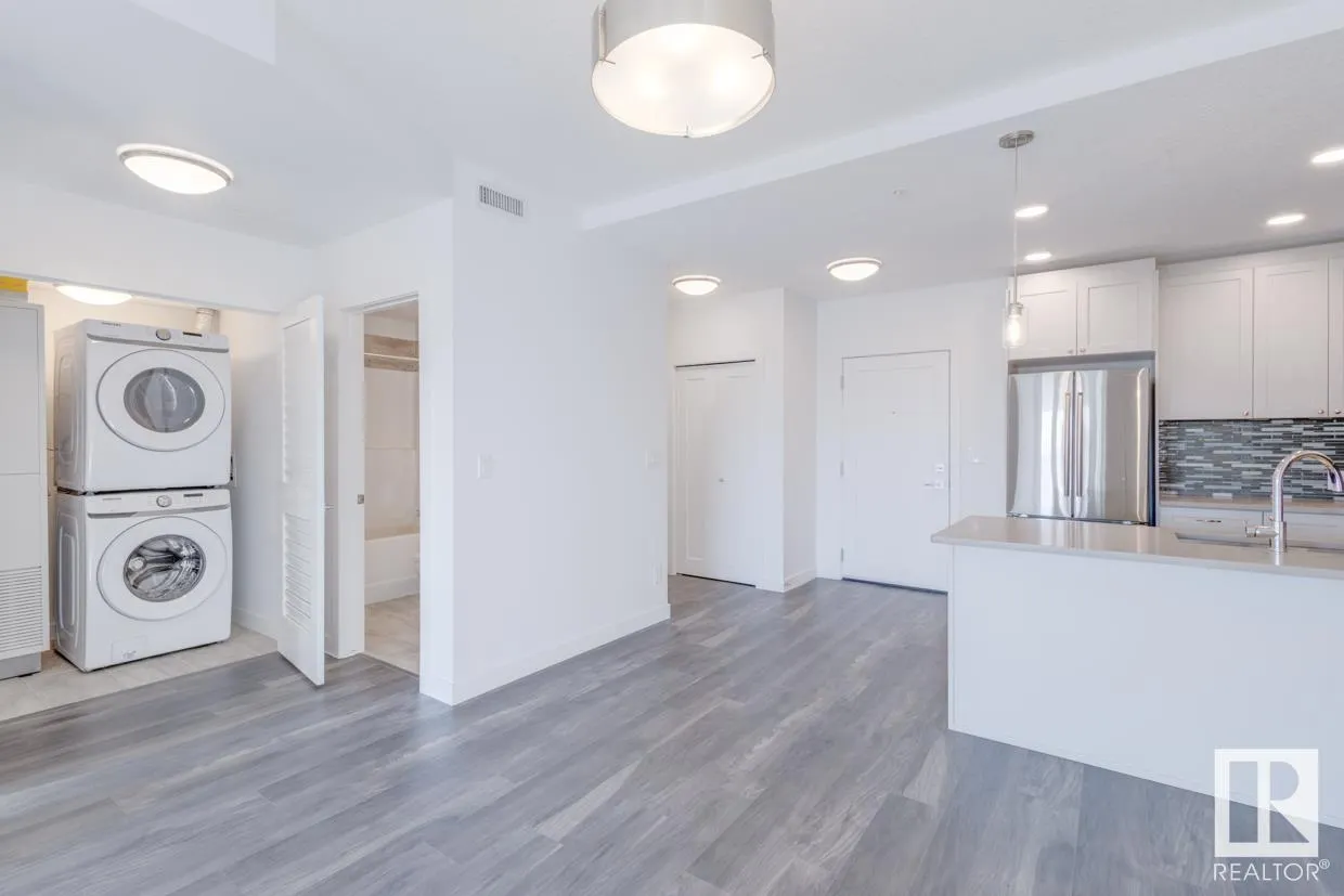 1316 WINDEREMERE Way