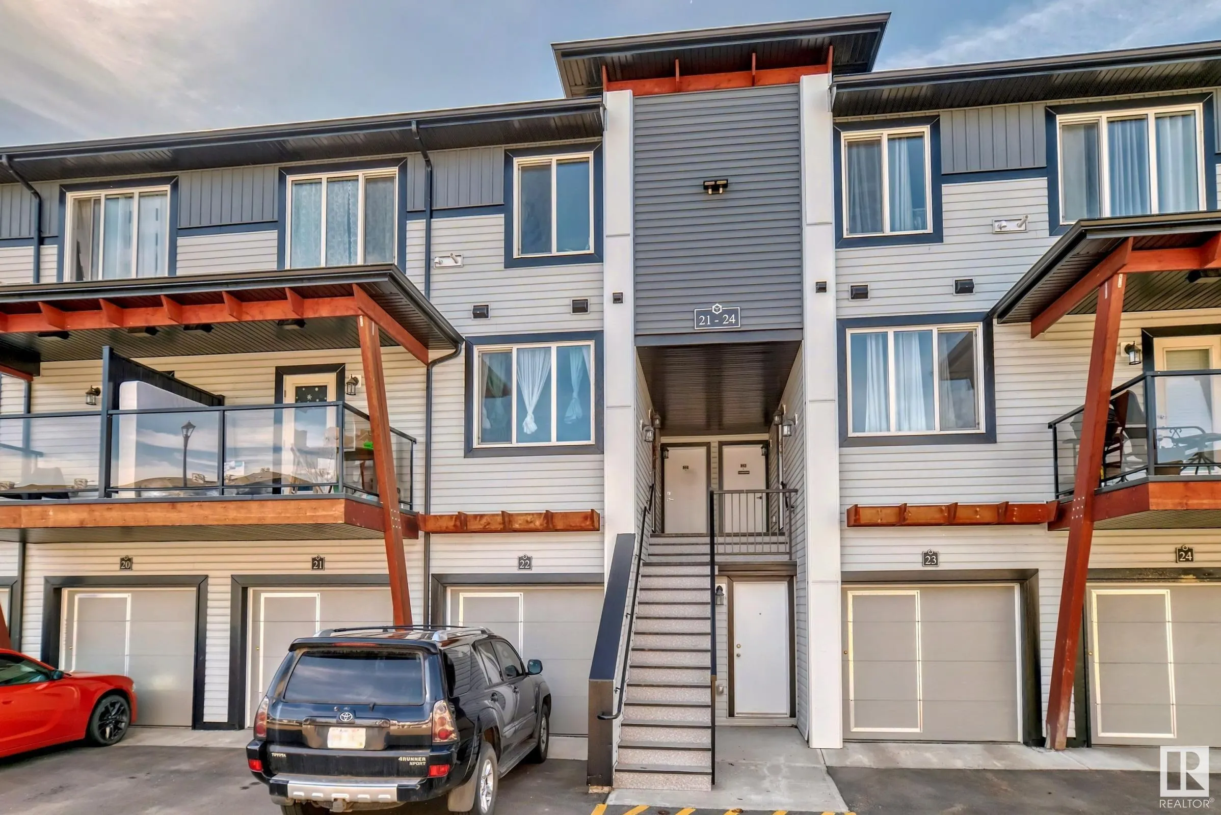 446 ALLARD Boulevard