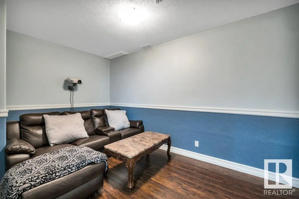 53302 261 Range Road