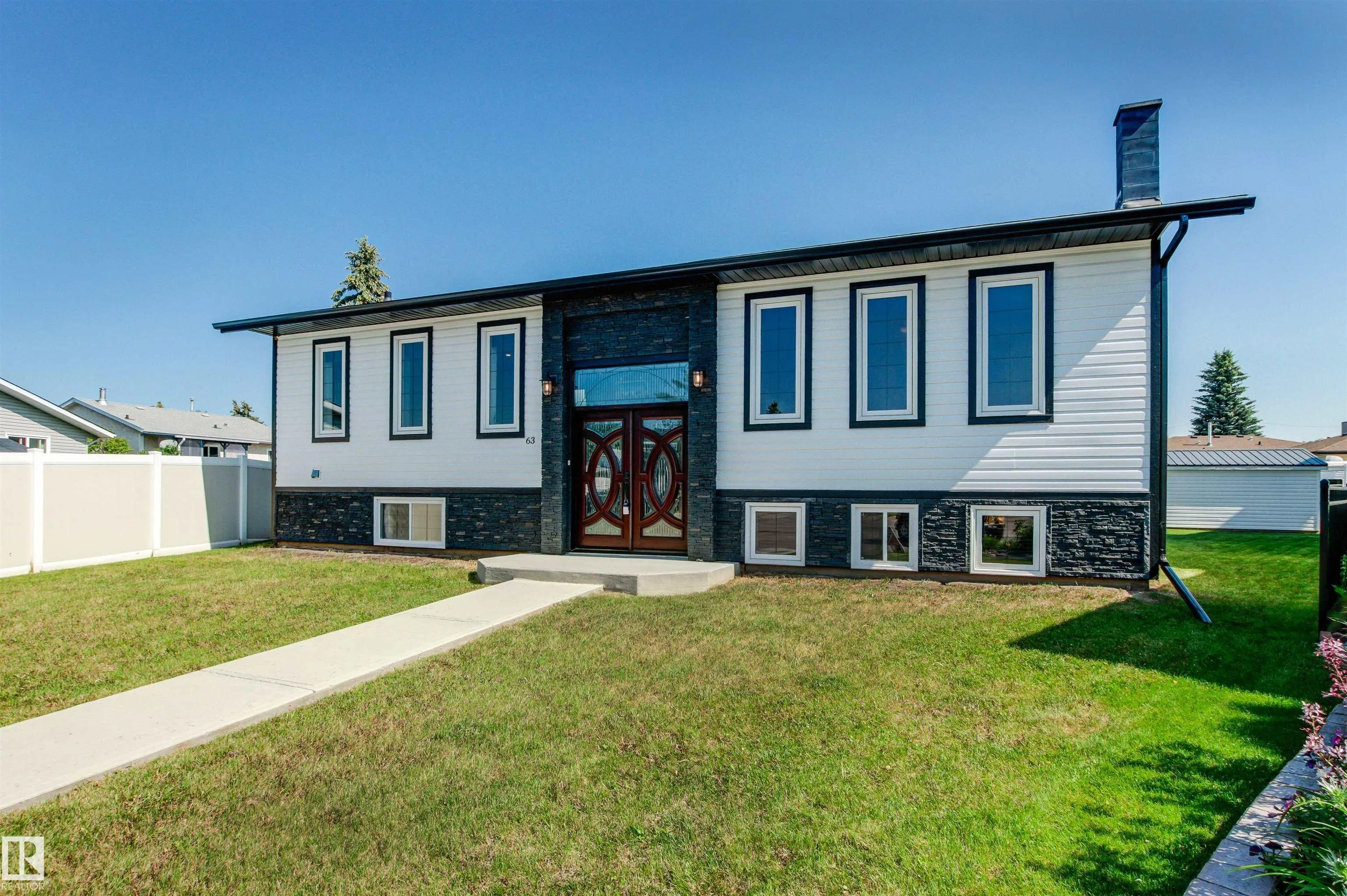 63 GLENWOOD Crescent