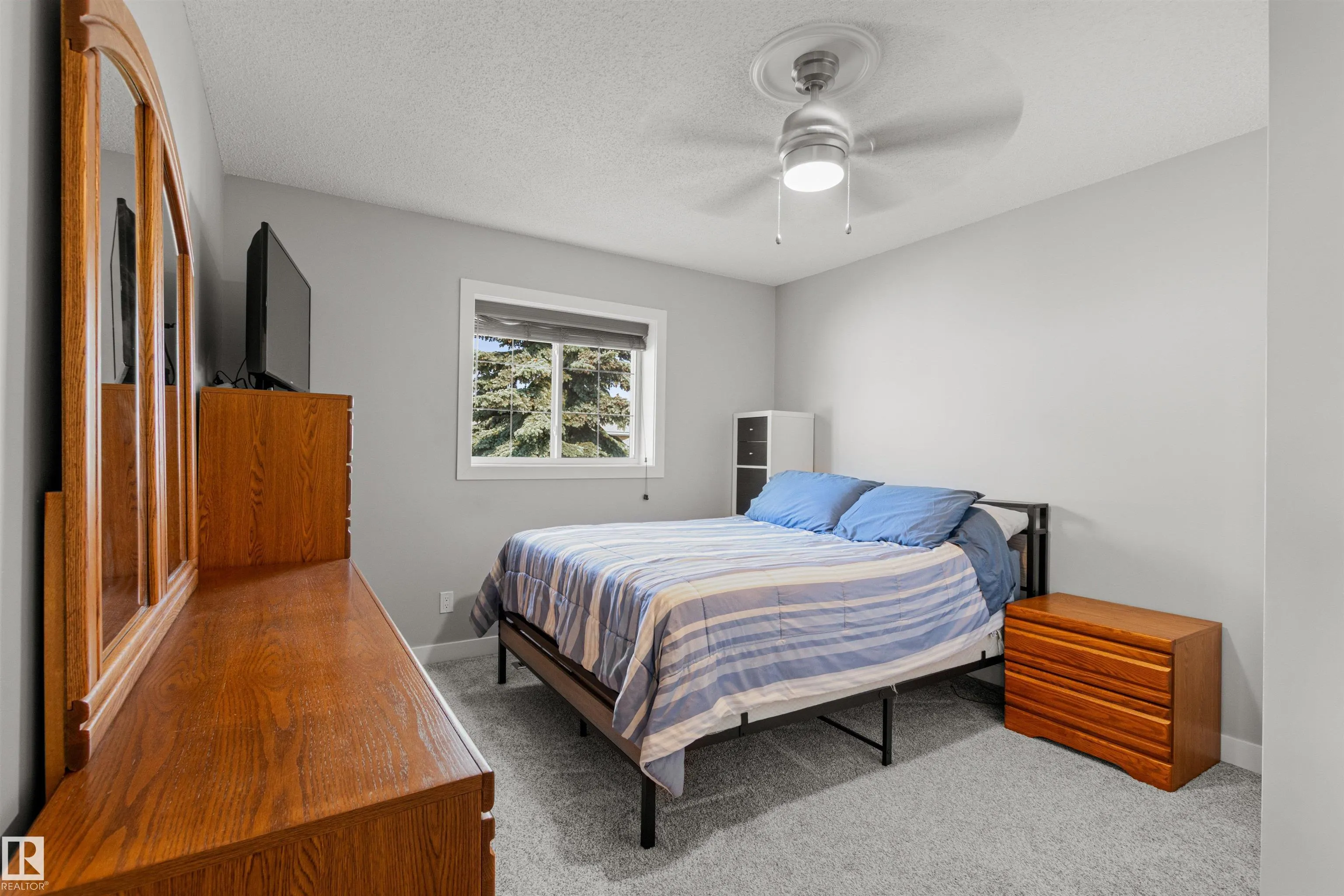 63 GLENWOOD Crescent