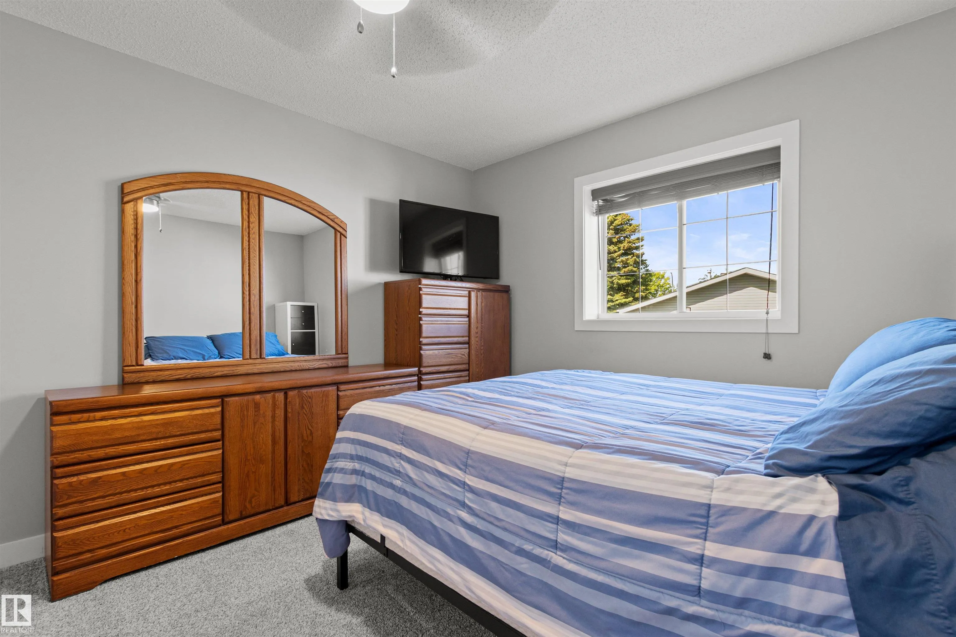 63 GLENWOOD Crescent