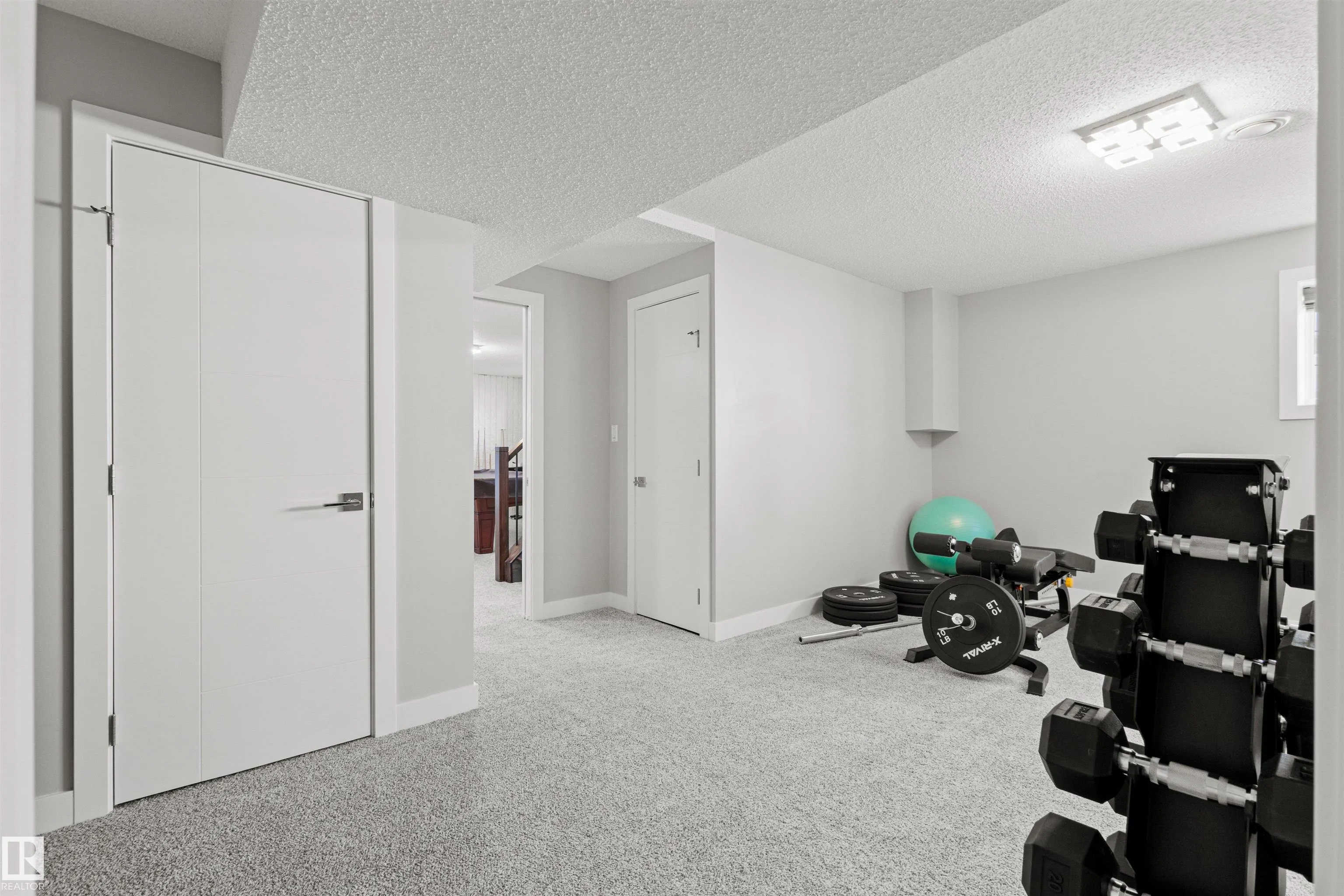63 GLENWOOD Crescent