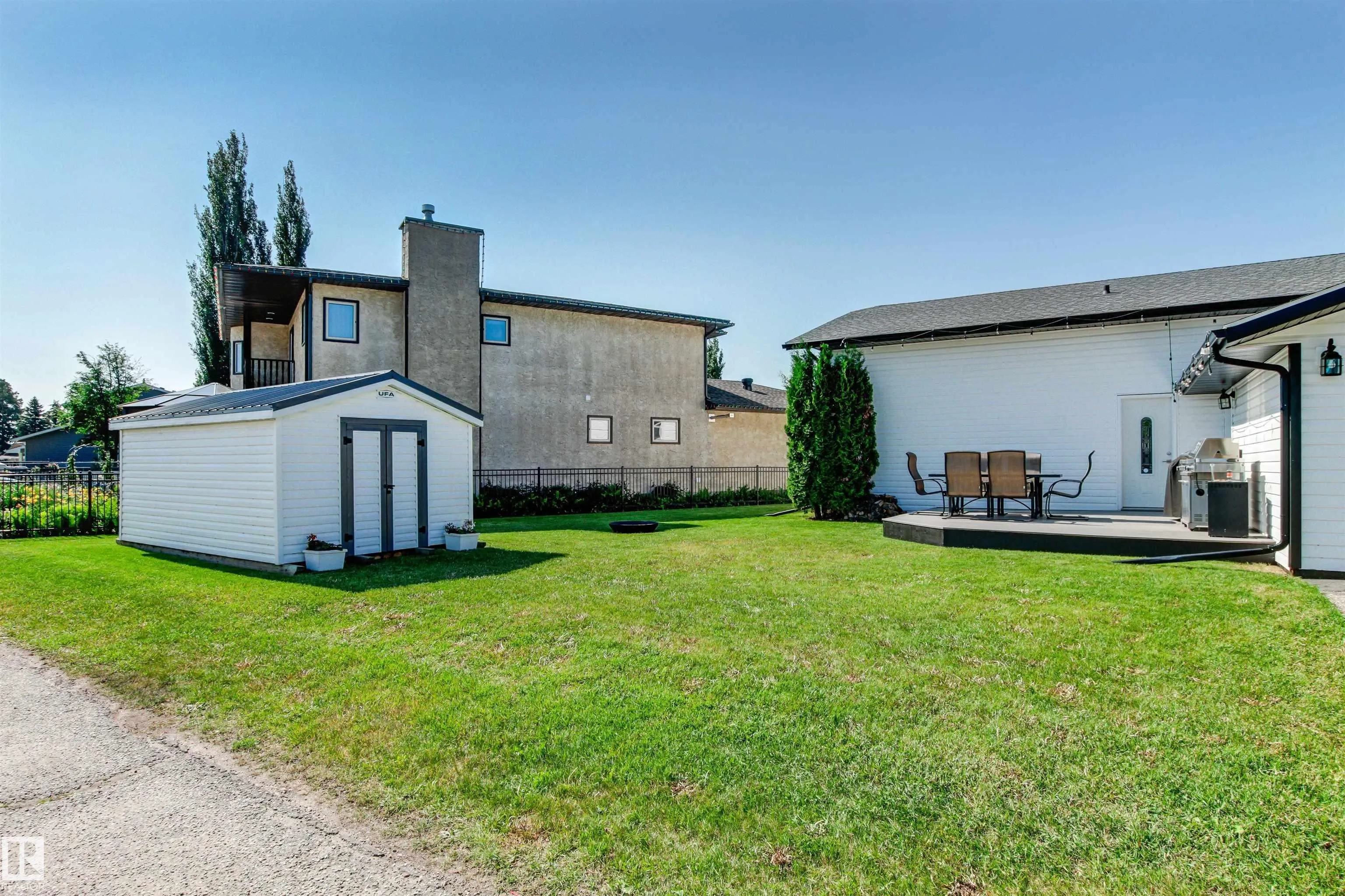 63 GLENWOOD Crescent