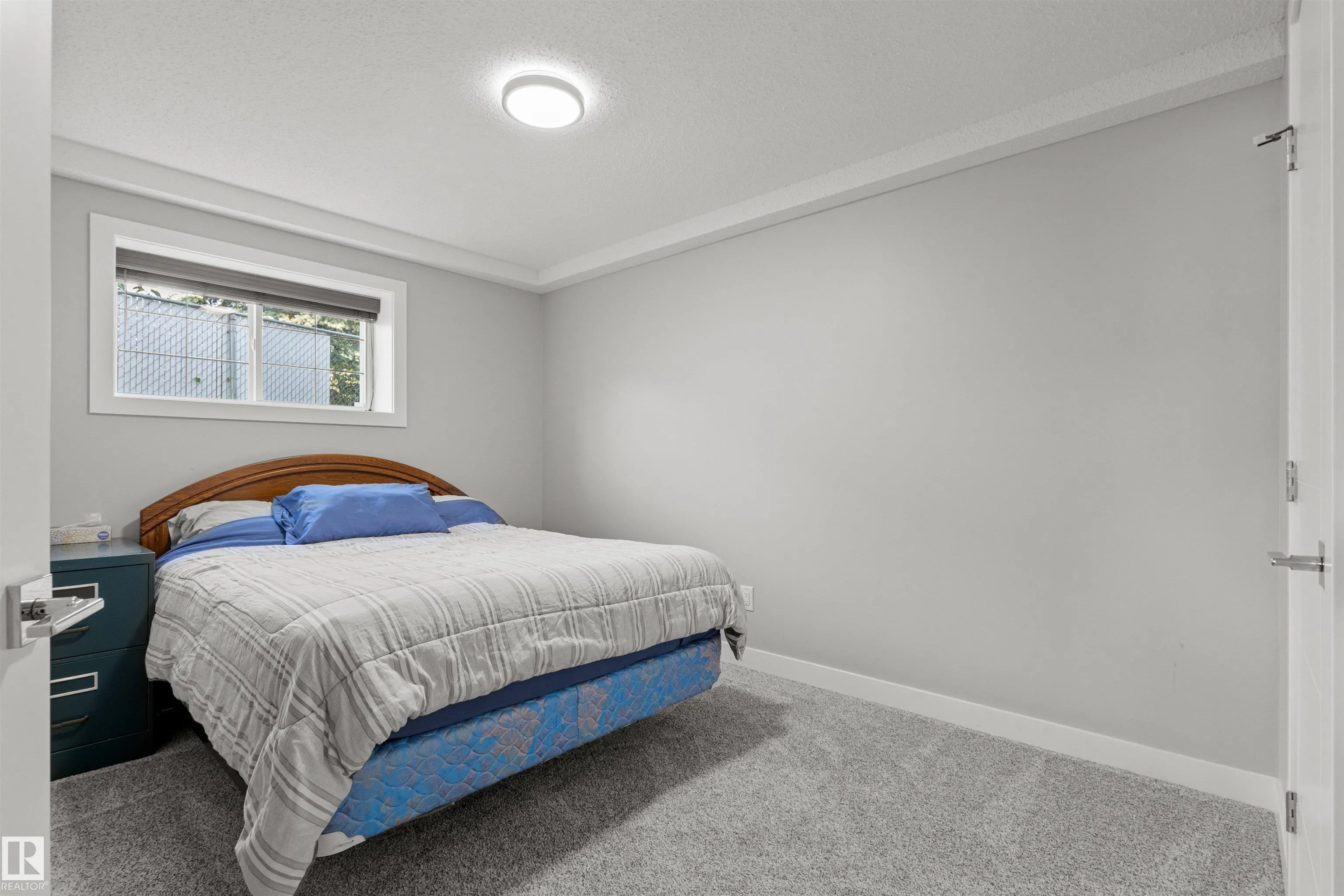 63 GLENWOOD Crescent