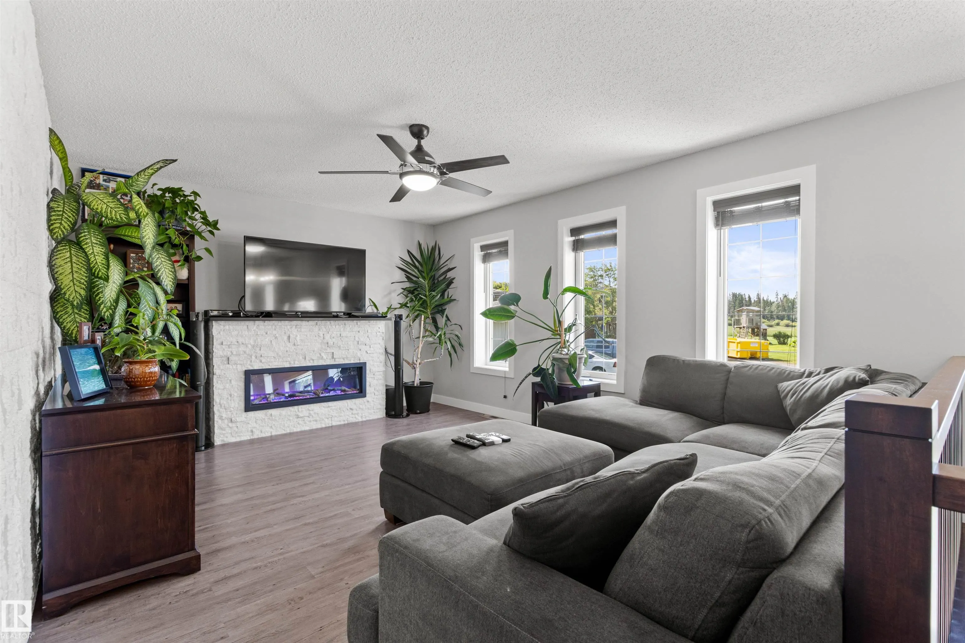 63 GLENWOOD Crescent
