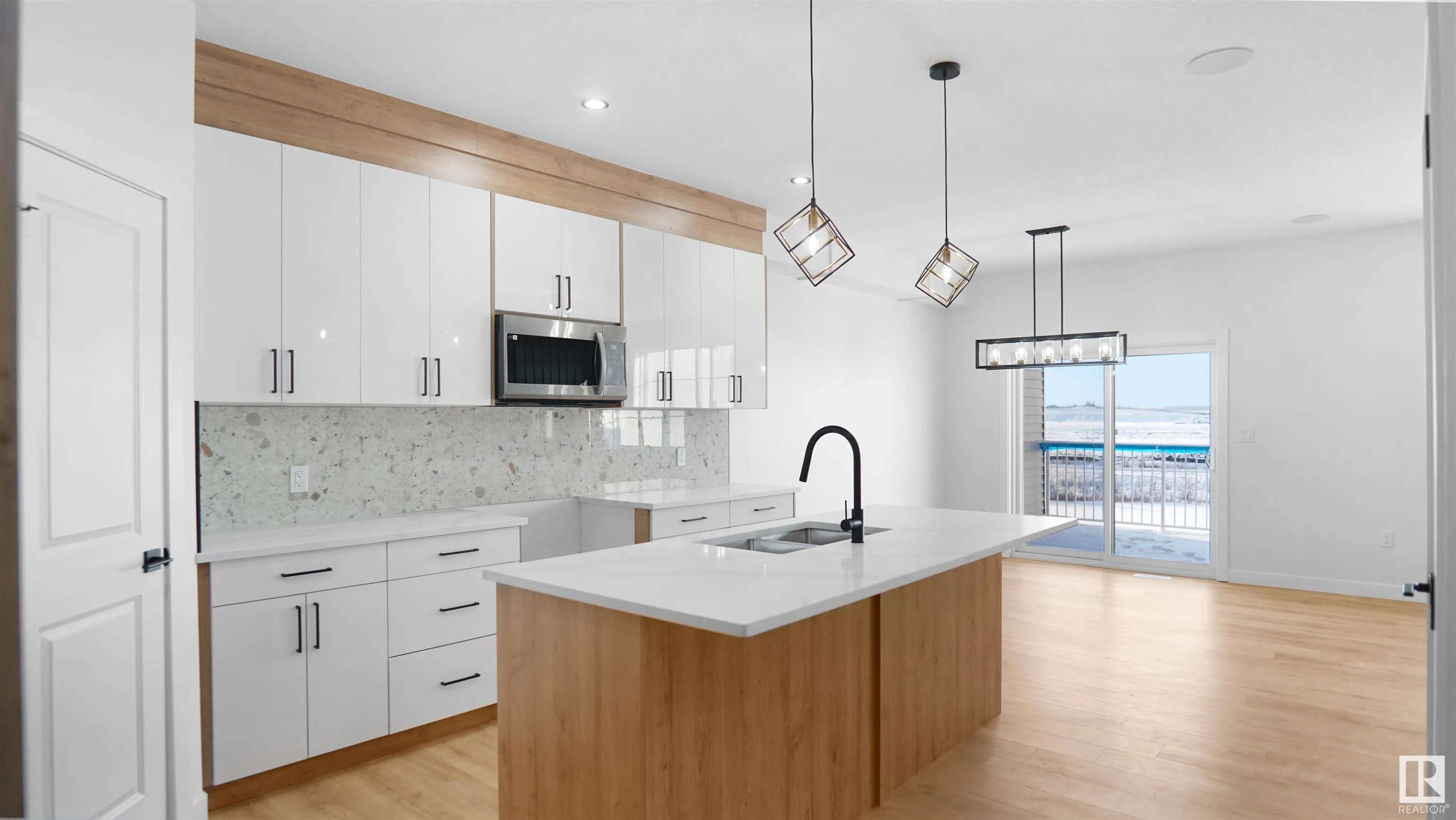 4 AXELWOOD CRESENT