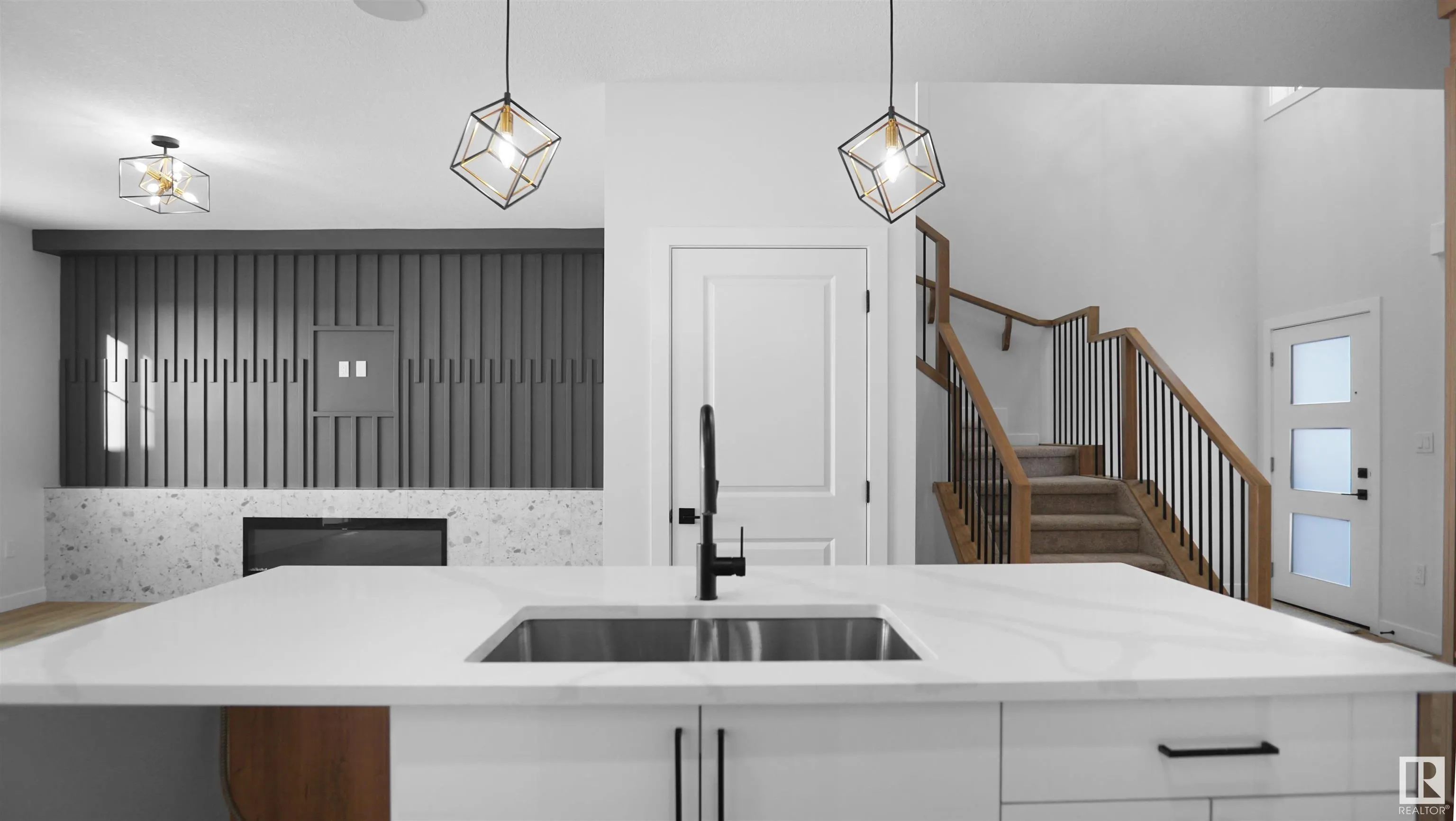 4 AXELWOOD CRESENT