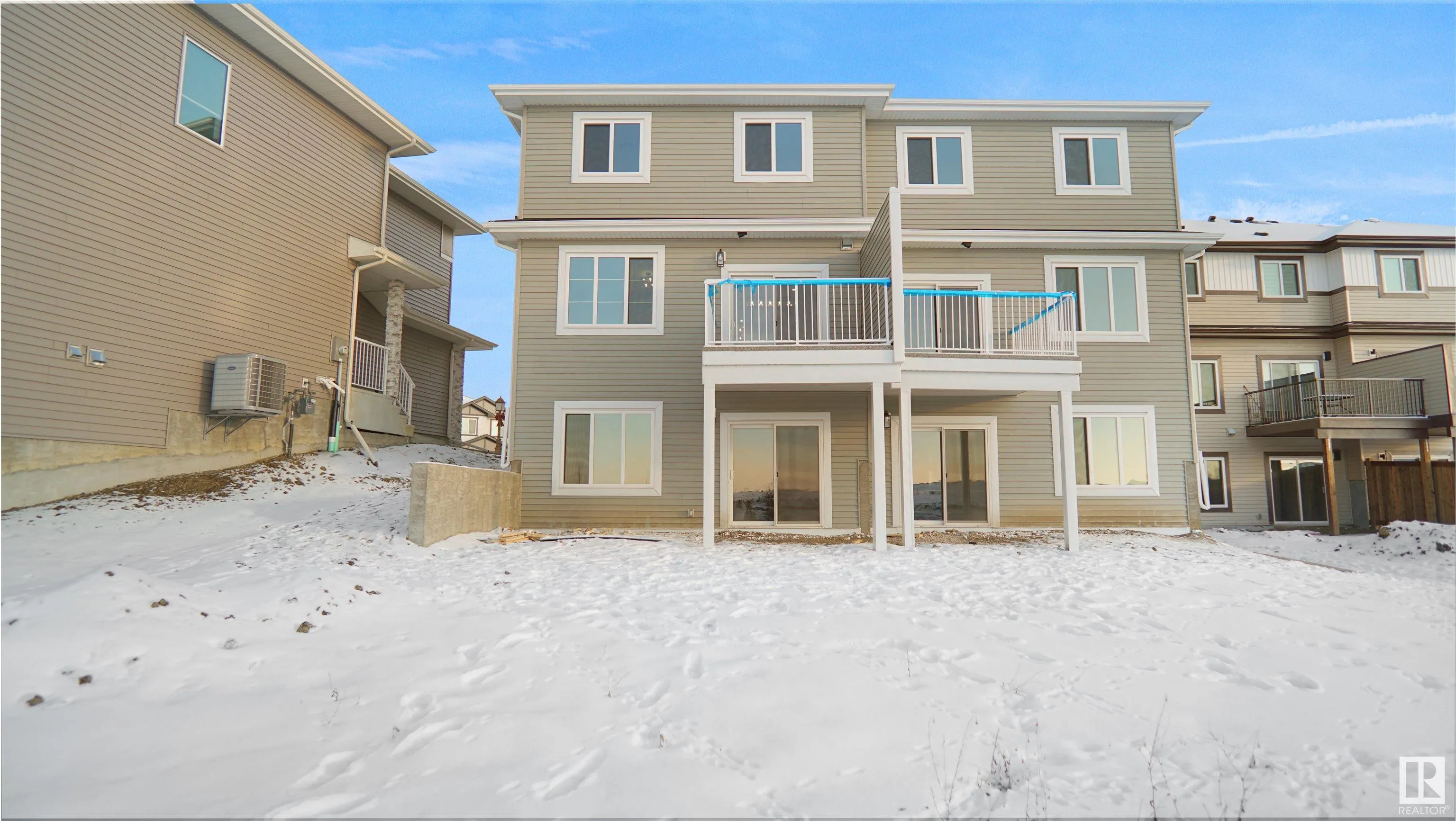 4 AXELWOOD CRESENT