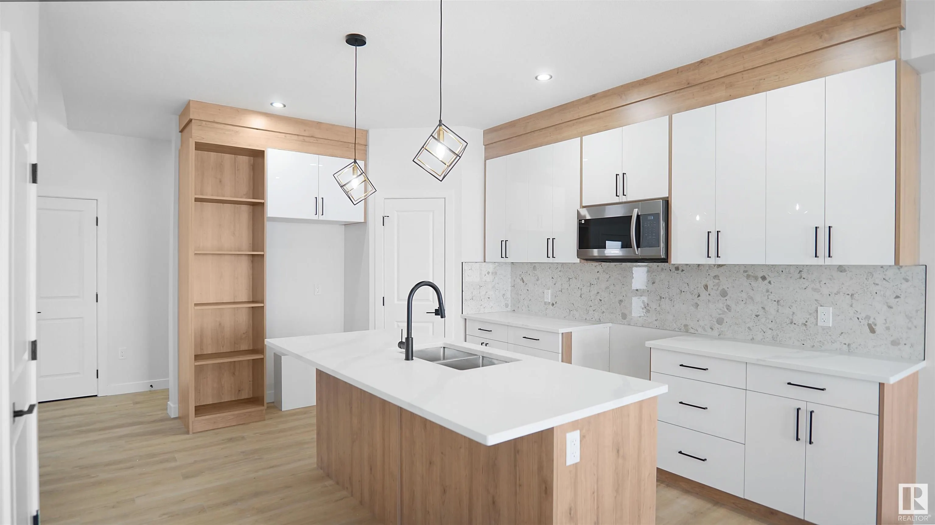 4 AXELWOOD CRESENT