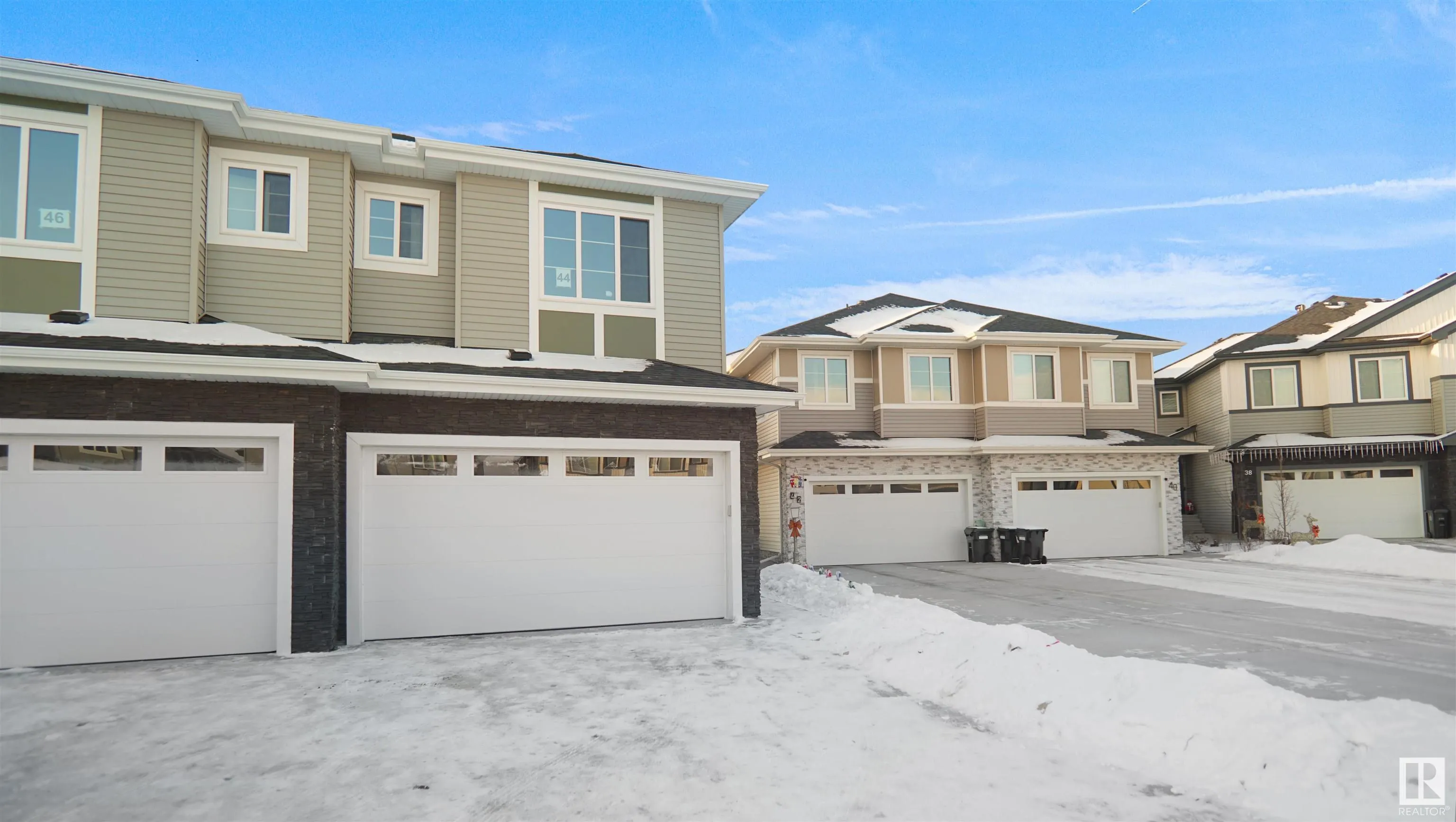 4 AXELWOOD CRESENT