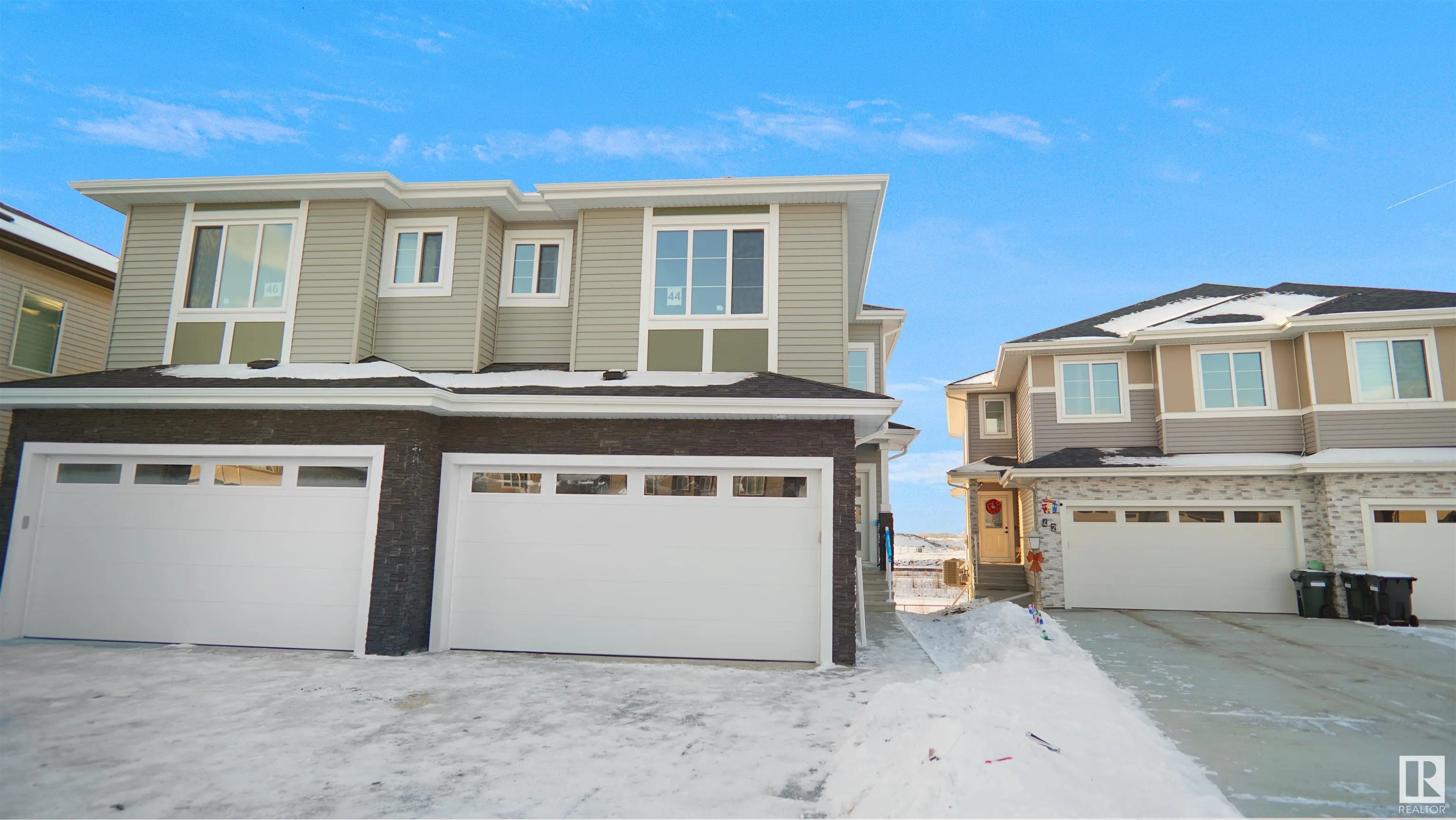 4 AXELWOOD CRESENT