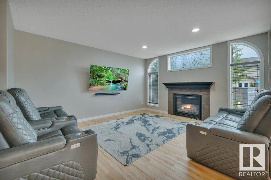 628 FOXTAIL Lane