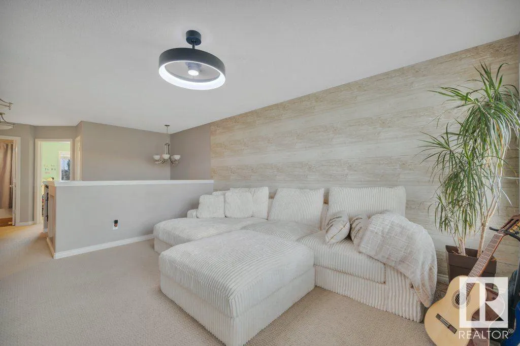 628 FOXTAIL Lane