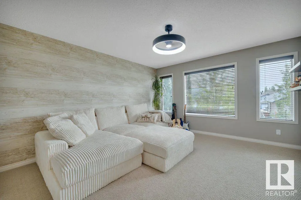 628 FOXTAIL Lane