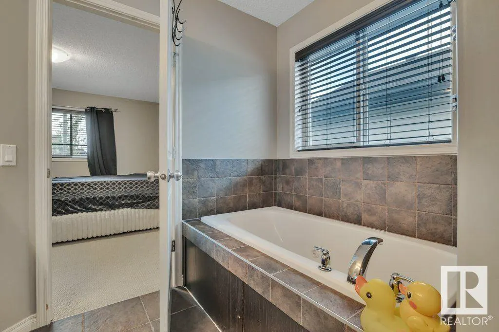 628 FOXTAIL Lane