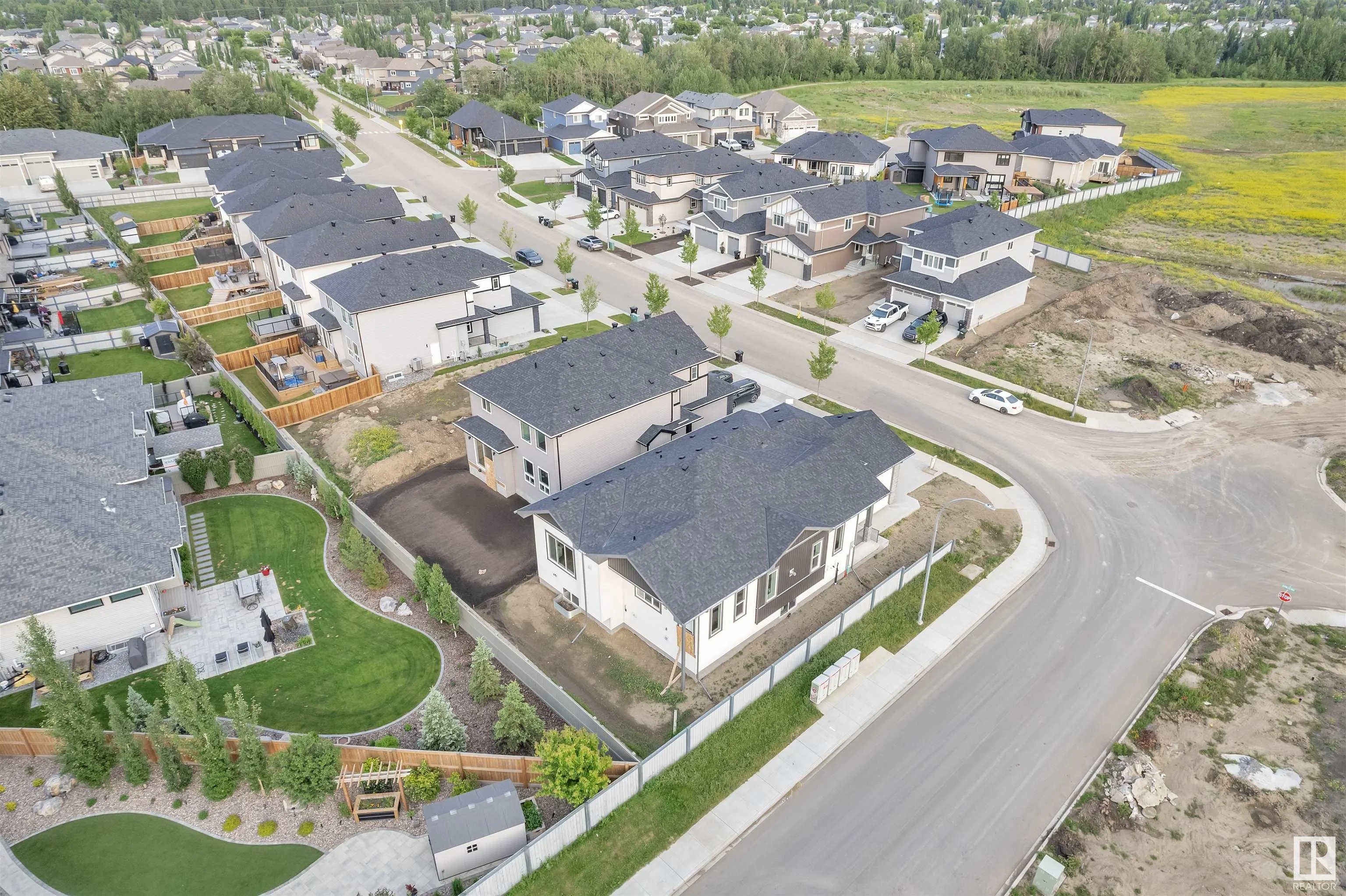 30 AVONLEA Way