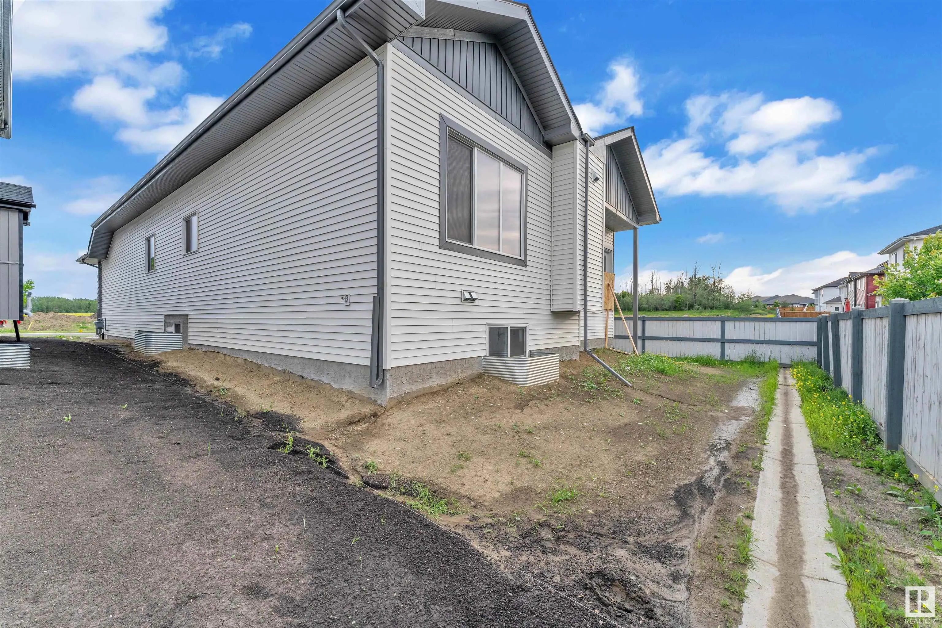 30 AVONLEA Way