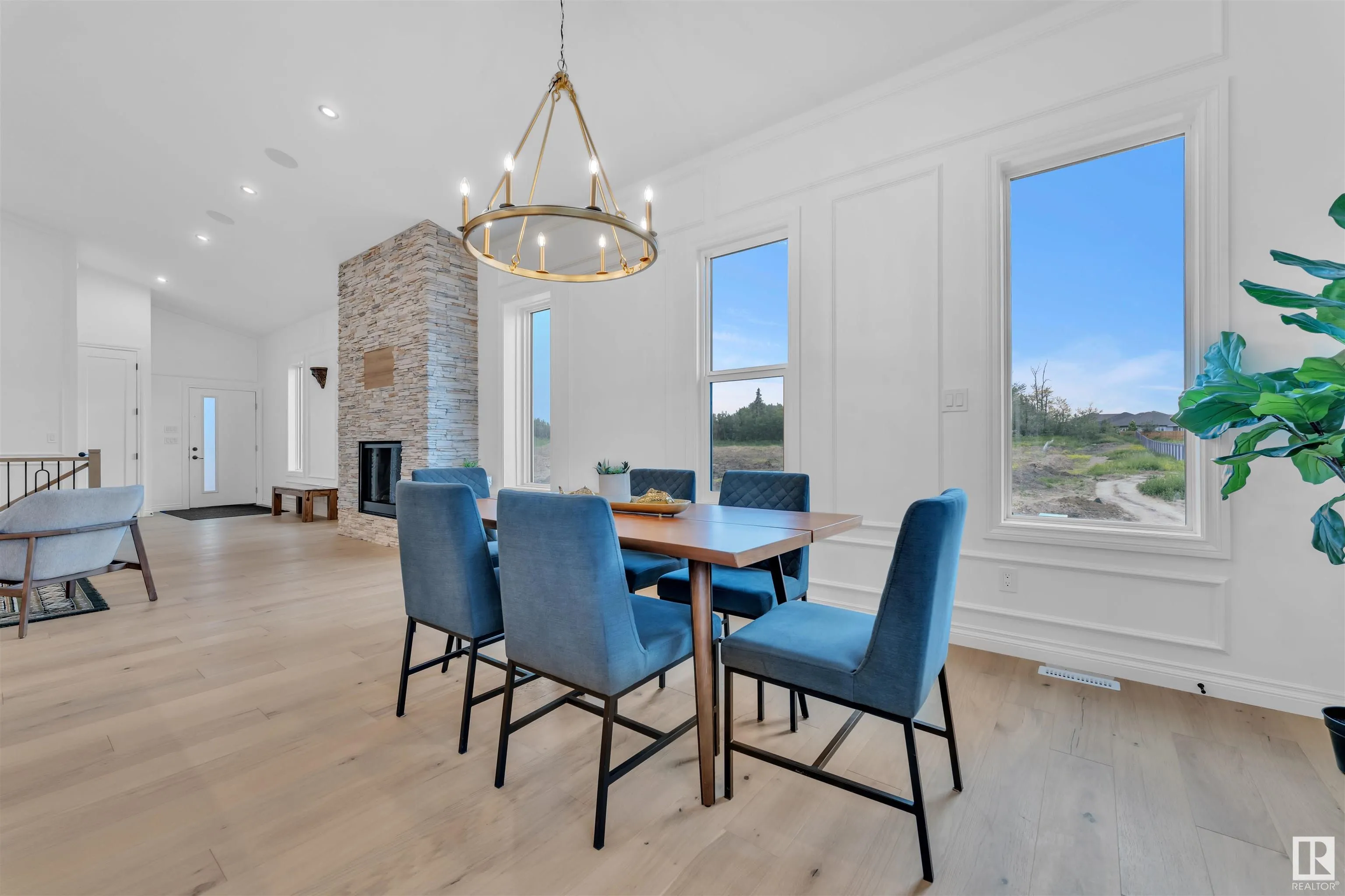 30 AVONLEA Way