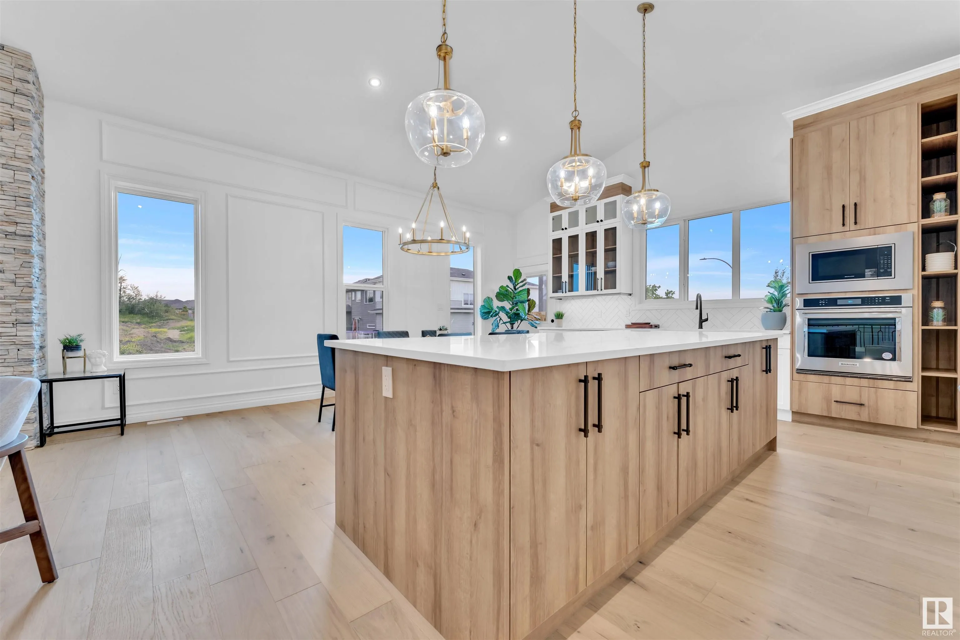 30 AVONLEA Way