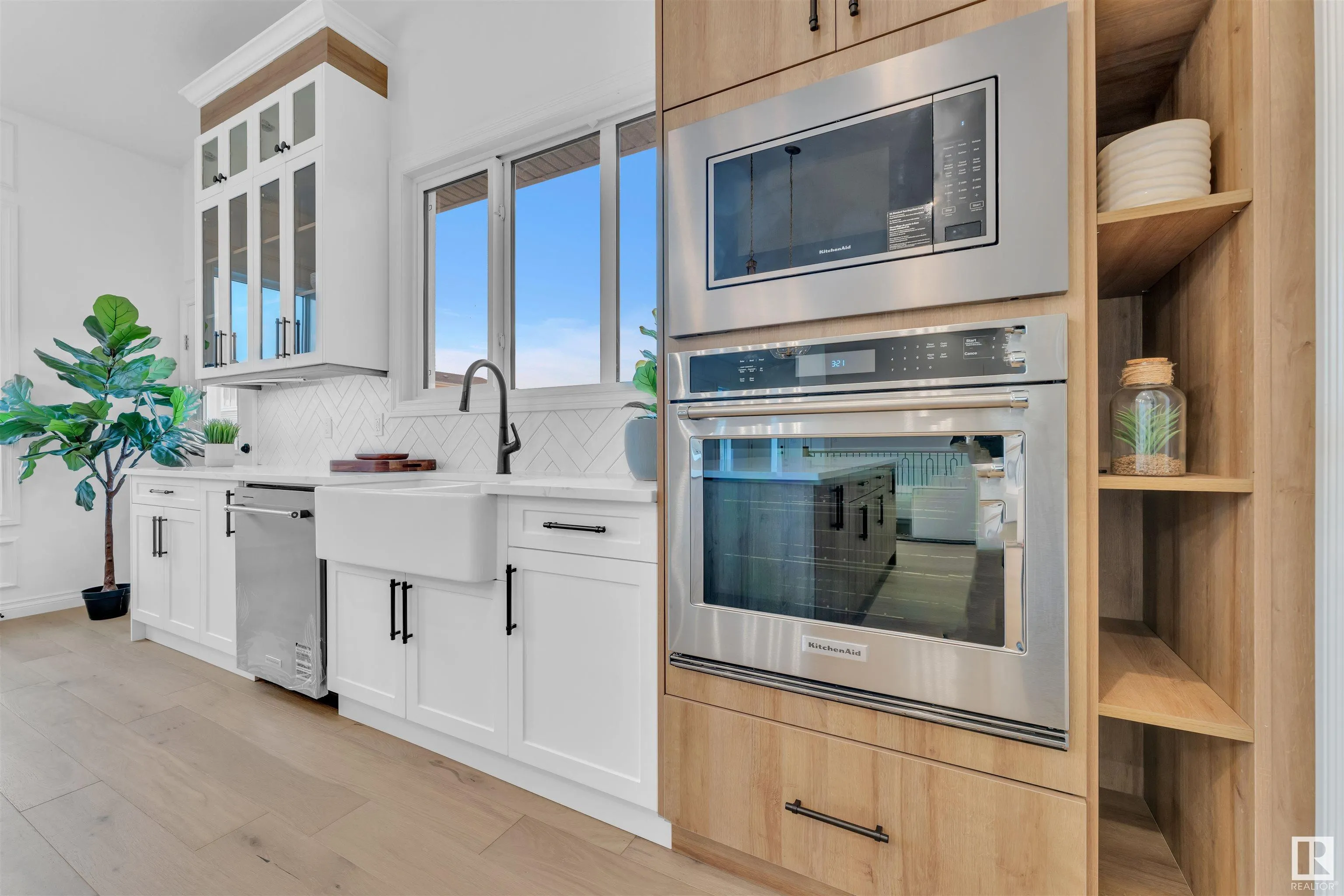 30 AVONLEA Way
