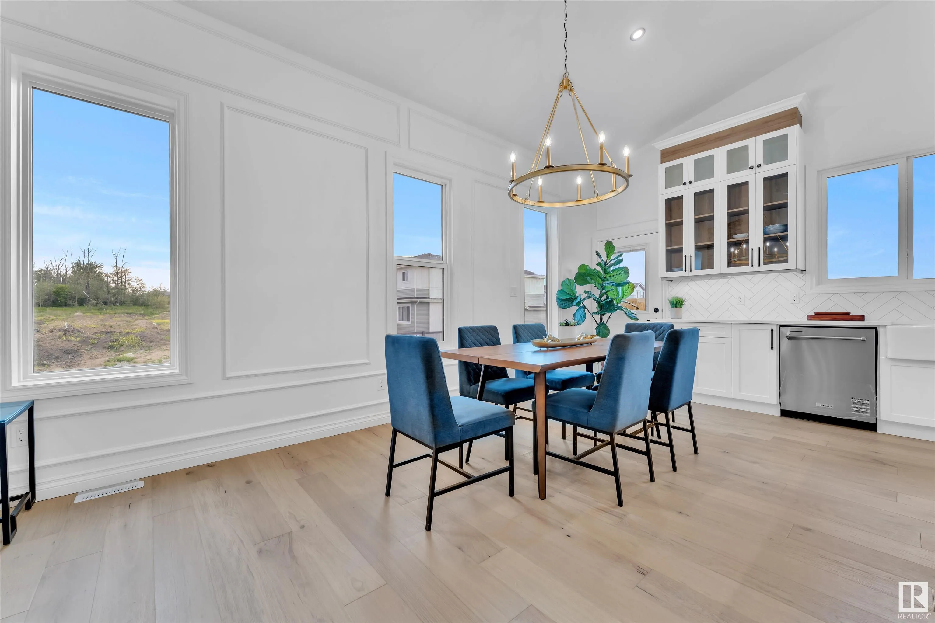 30 AVONLEA Way