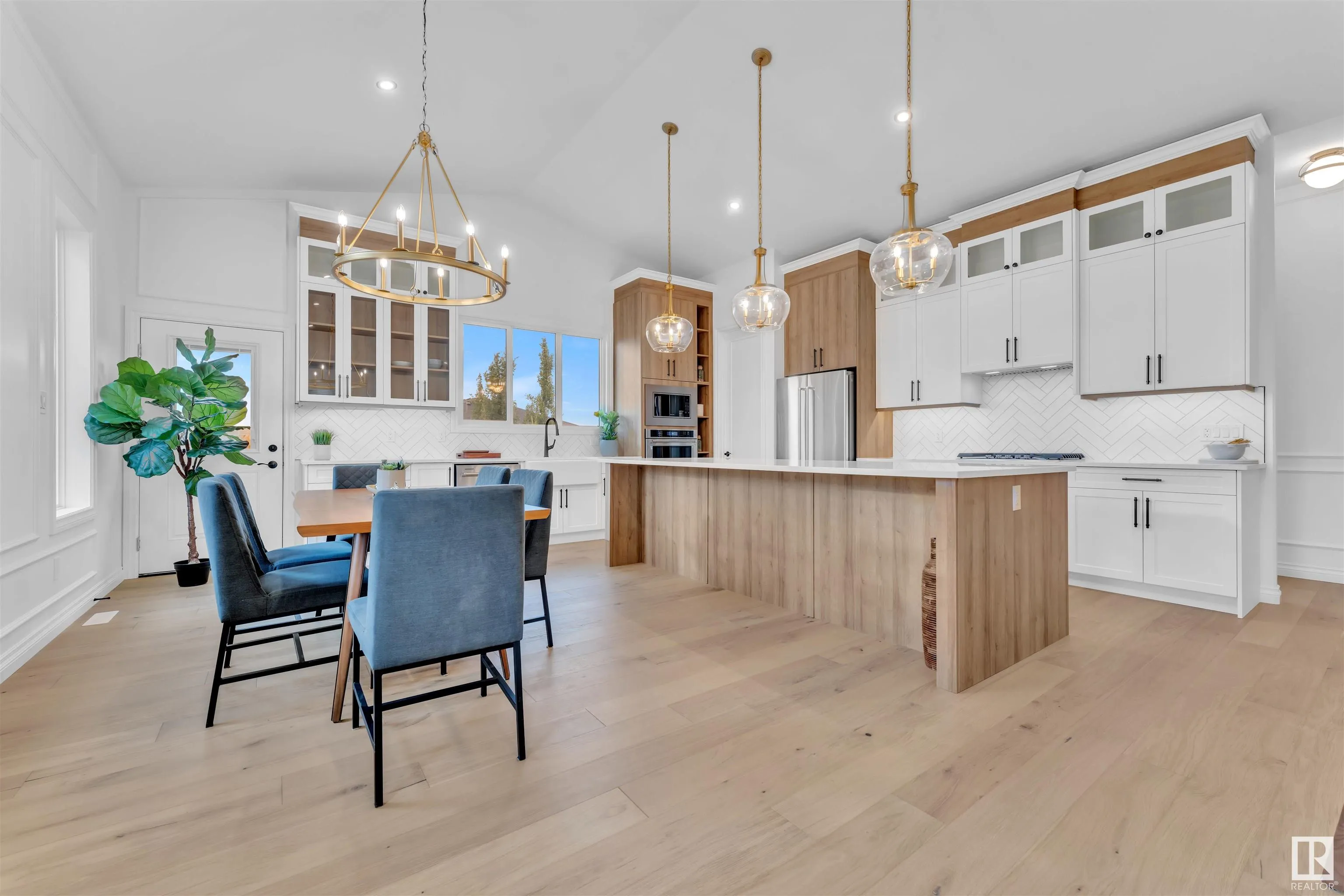 30 AVONLEA Way
