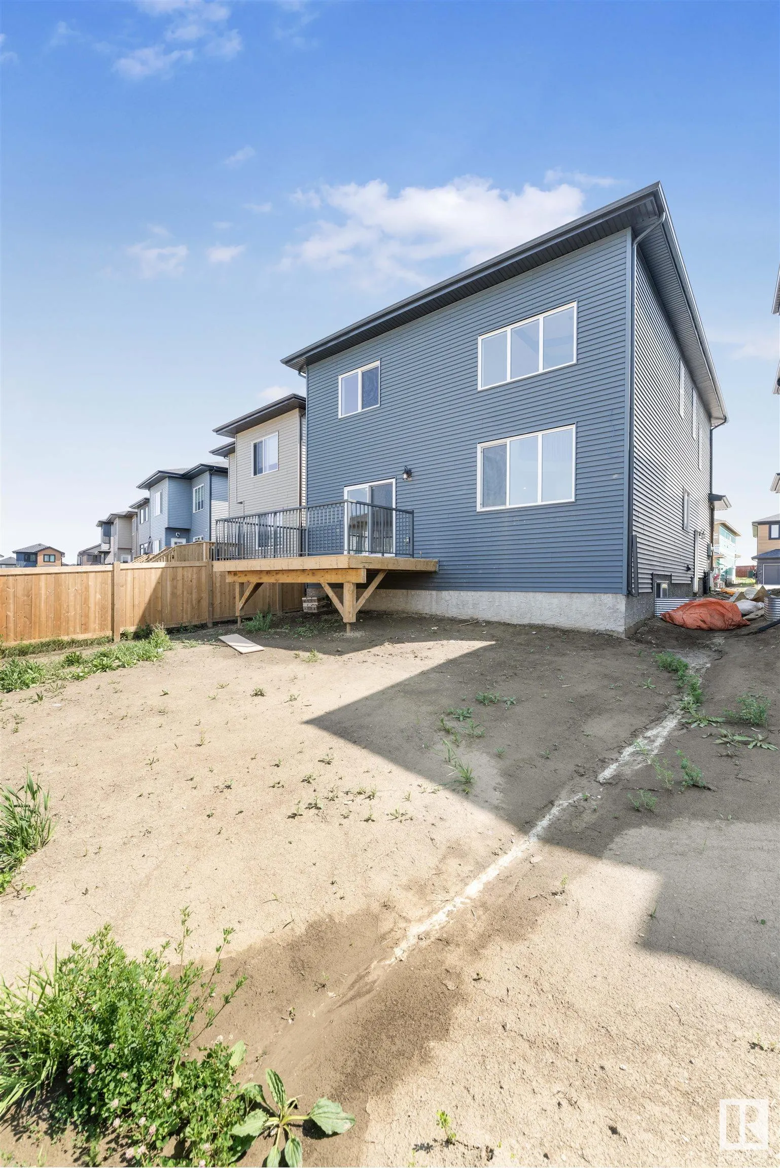 48 GRASSVIEW Crescent