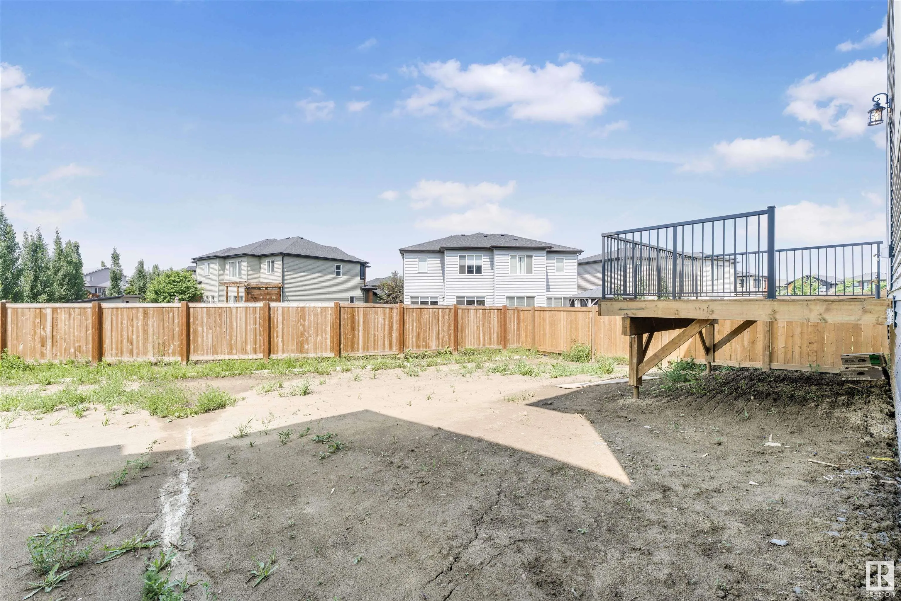 48 GRASSVIEW Crescent