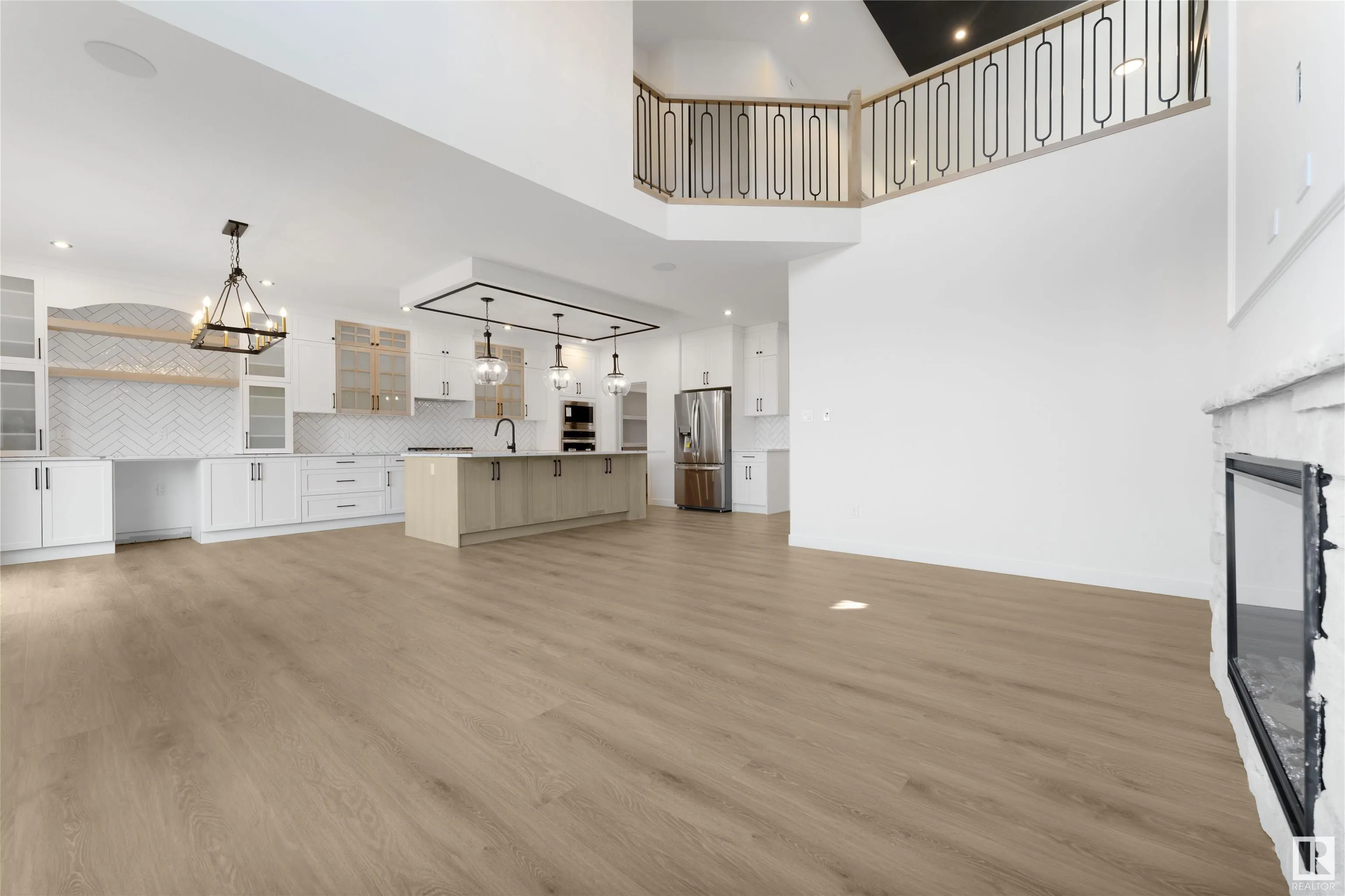 48 GRASSVIEW Crescent