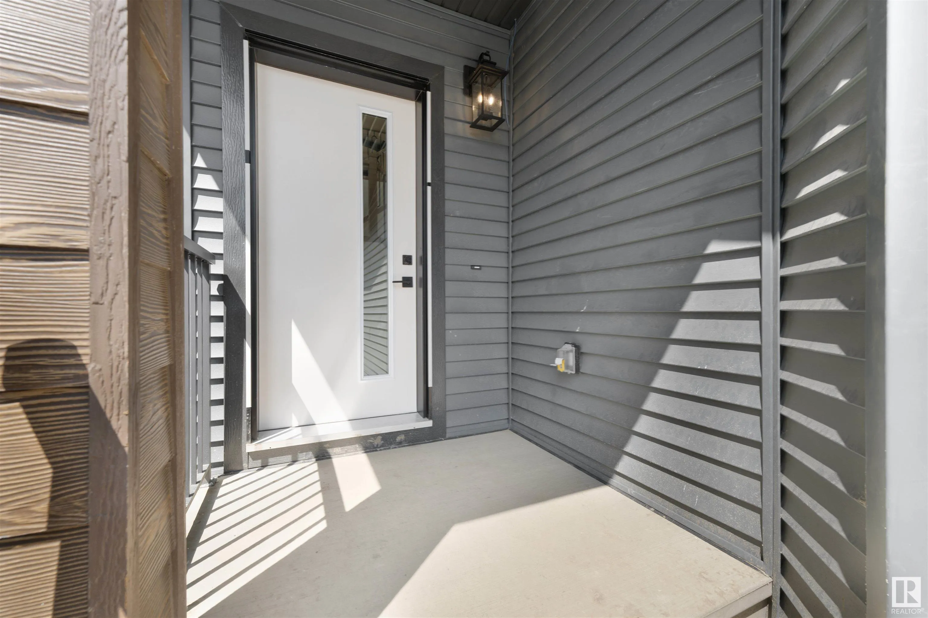 48 GRASSVIEW Crescent