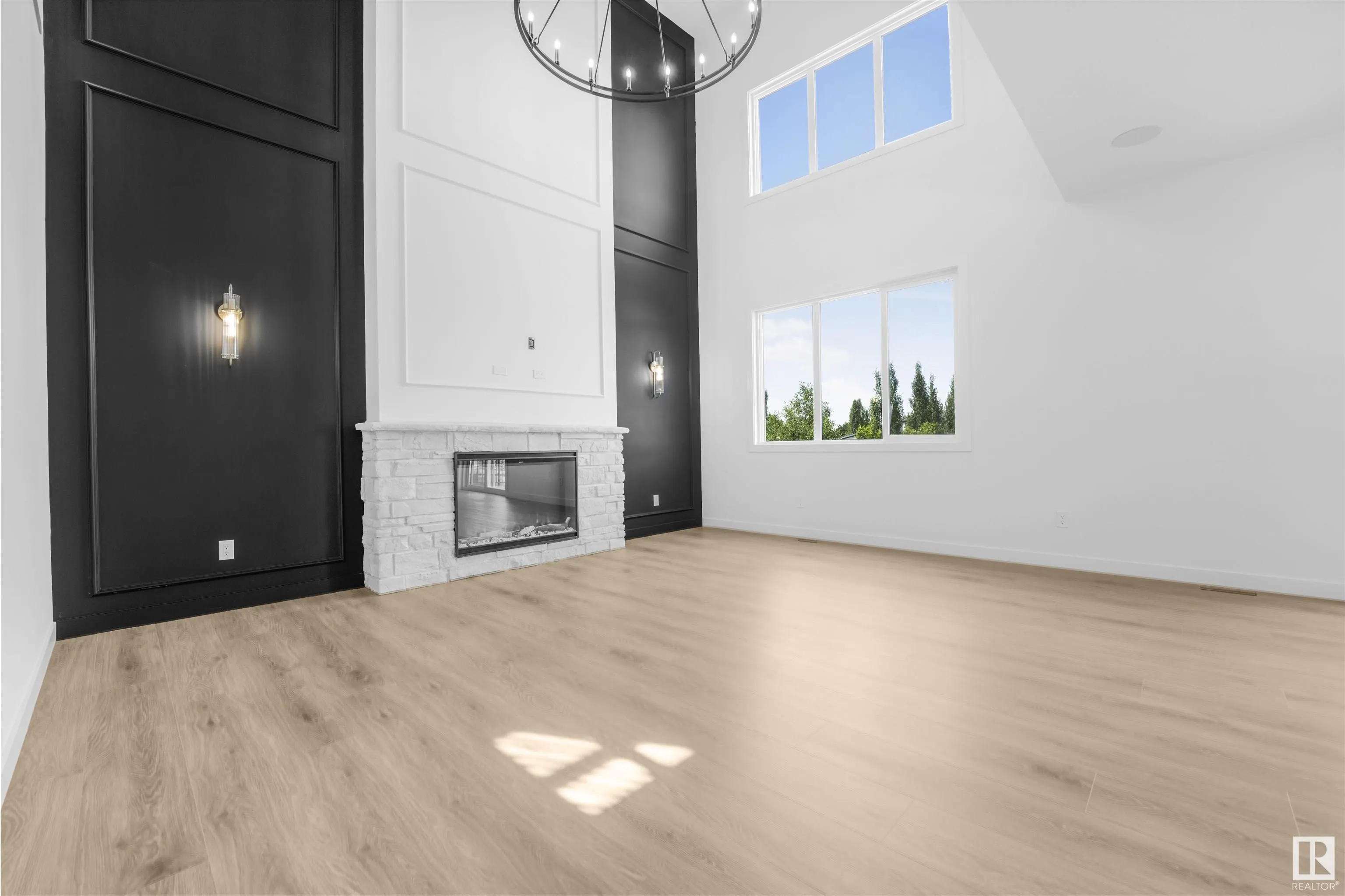 48 GRASSVIEW Crescent